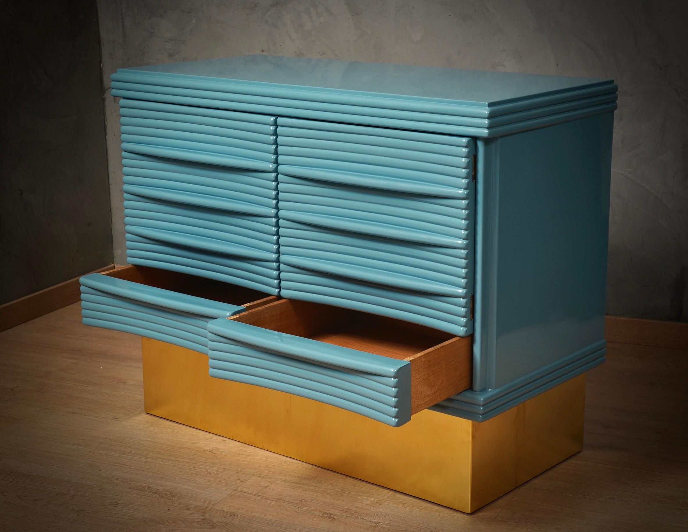 Ottone Credenza Buffet KittiWake di metà secolo, colore e ottone, credenze a secco, 1980 in vendita