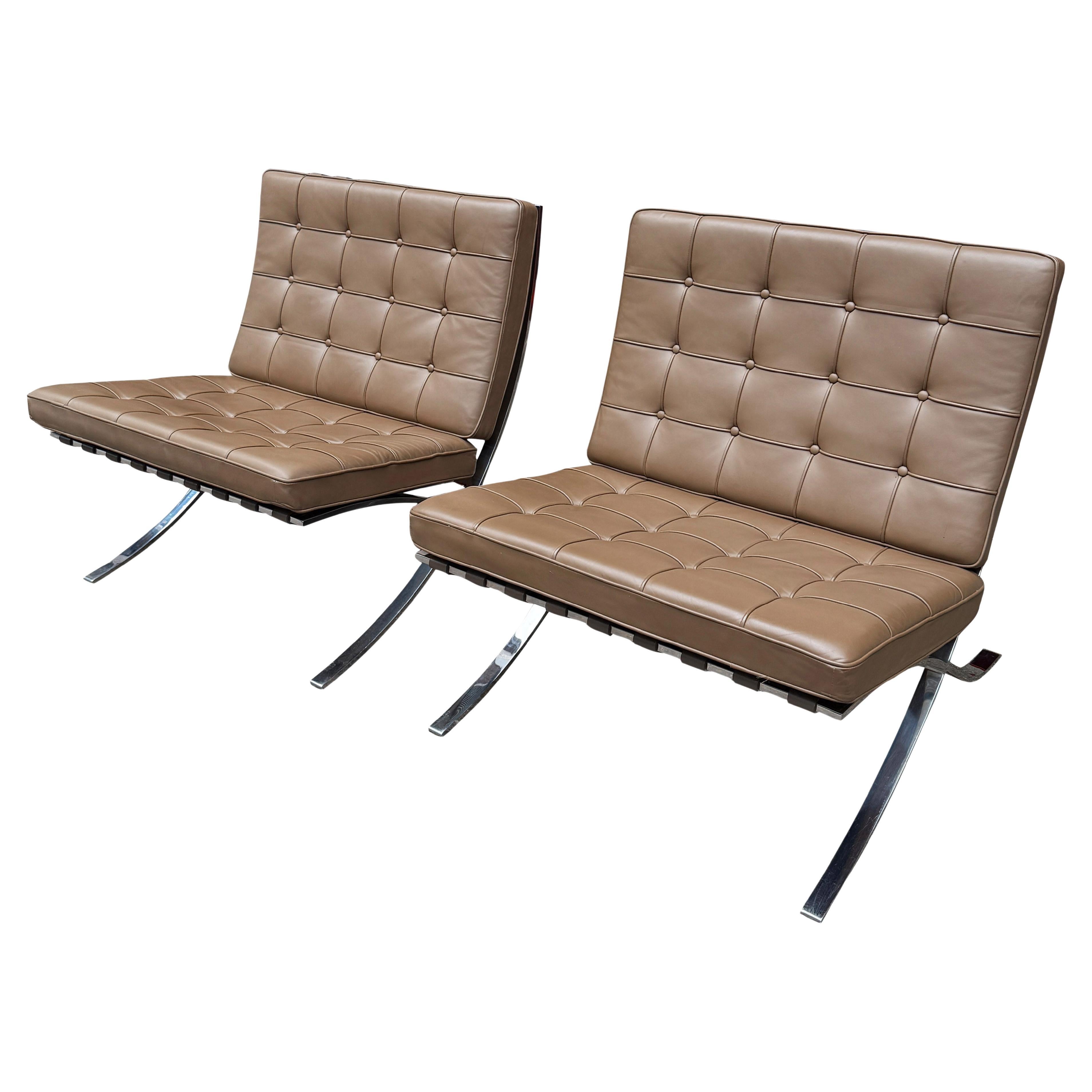 Mid-Century Modern Chaise Barcelona du milieu du siècle de Knoll en acier inoxydable de commande spéciale en vente