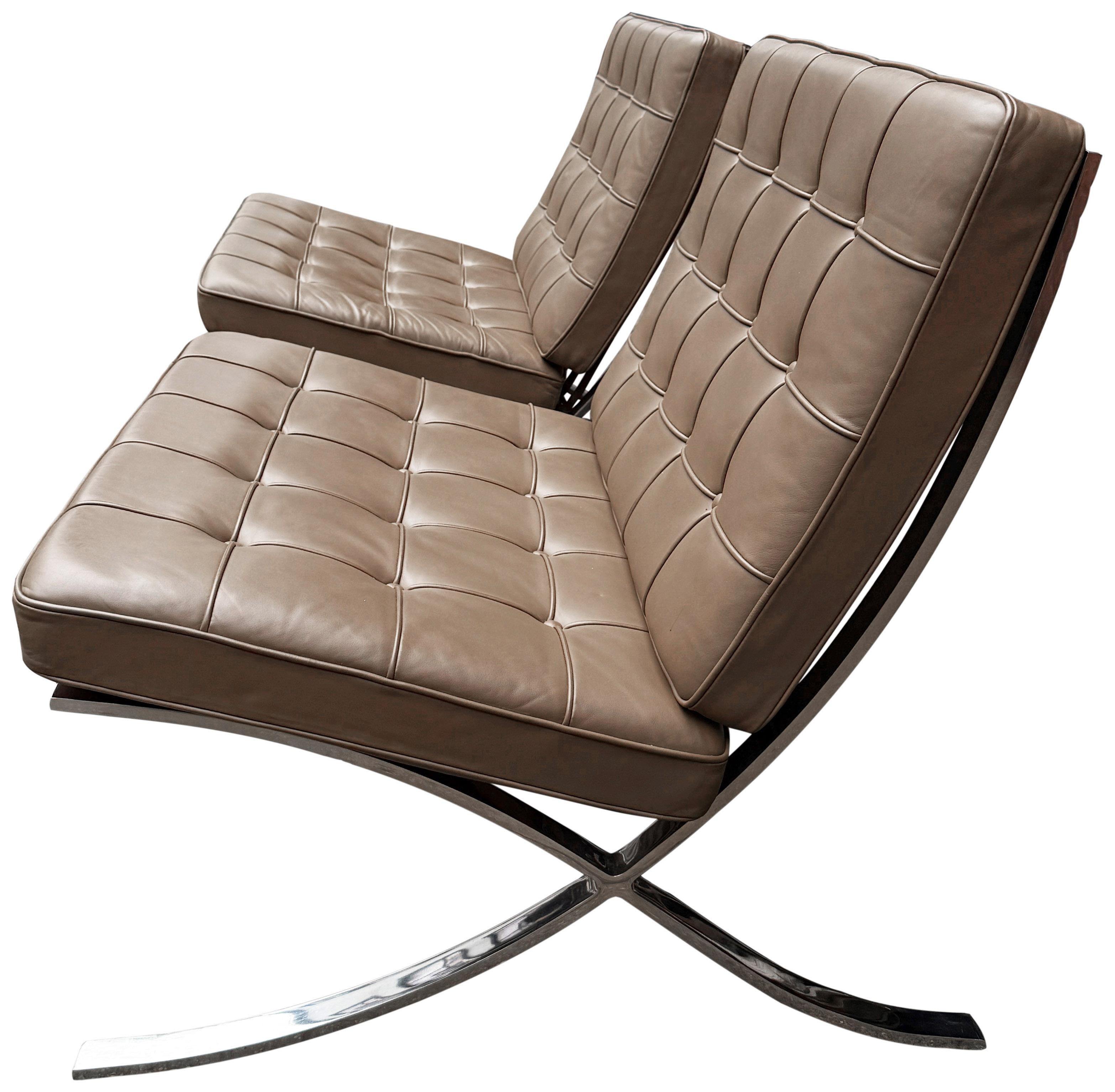 Chaise Barcelona du milieu du siècle de Knoll en acier inoxydable de commande spéciale en vente 1
