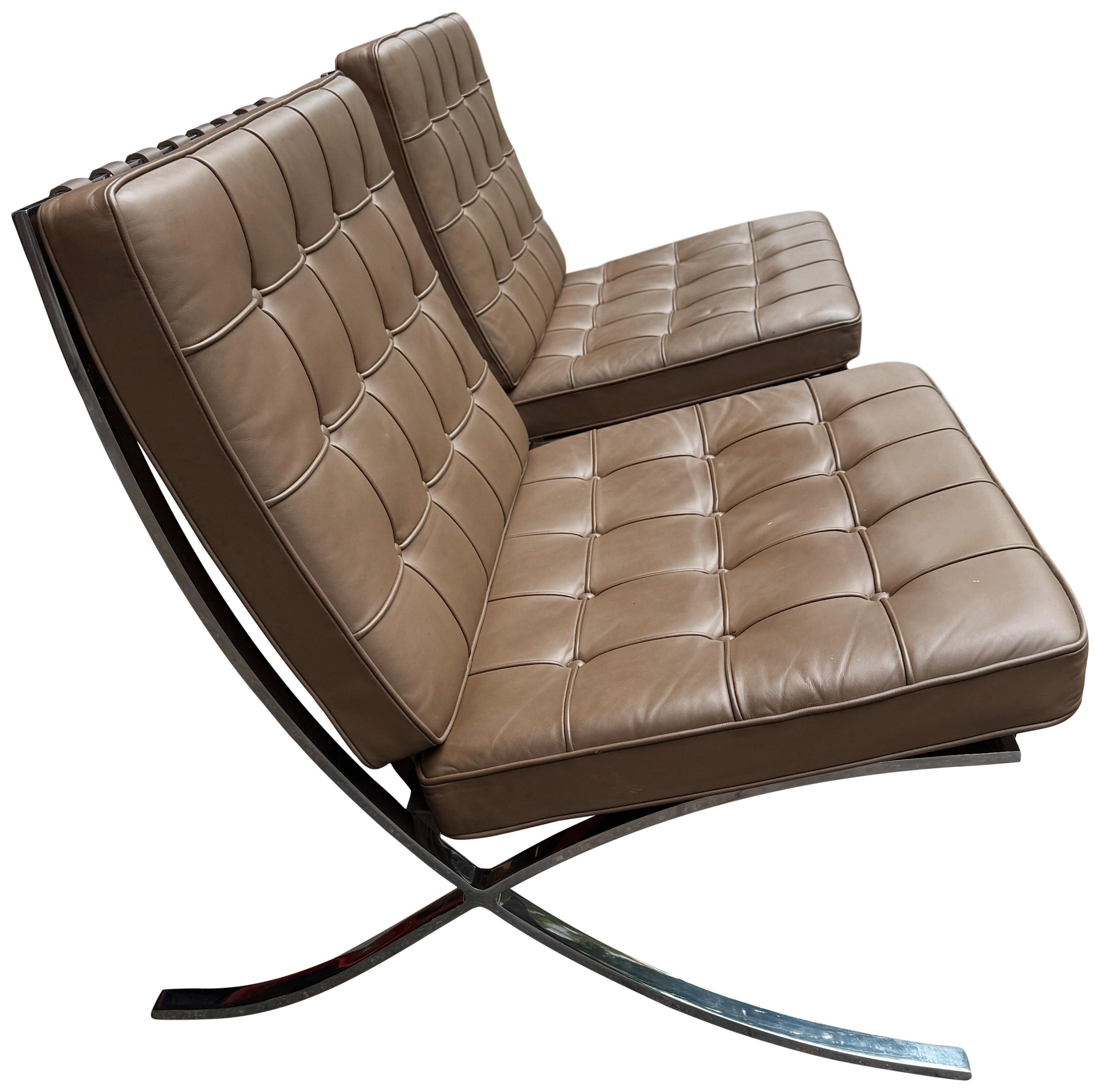 Chaise Barcelona du milieu du siècle de Knoll en acier inoxydable de commande spéciale en vente 3