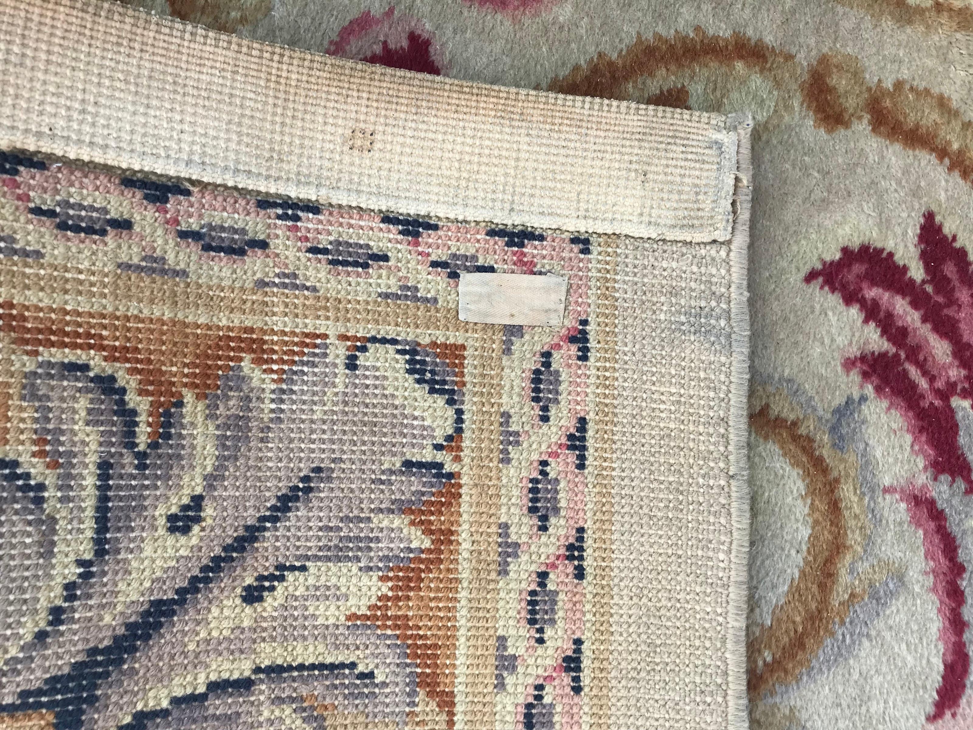 Tappeto di design Savonnerie di Bobyrug, annodato in stile Midcentury Aubusson in vendita 7