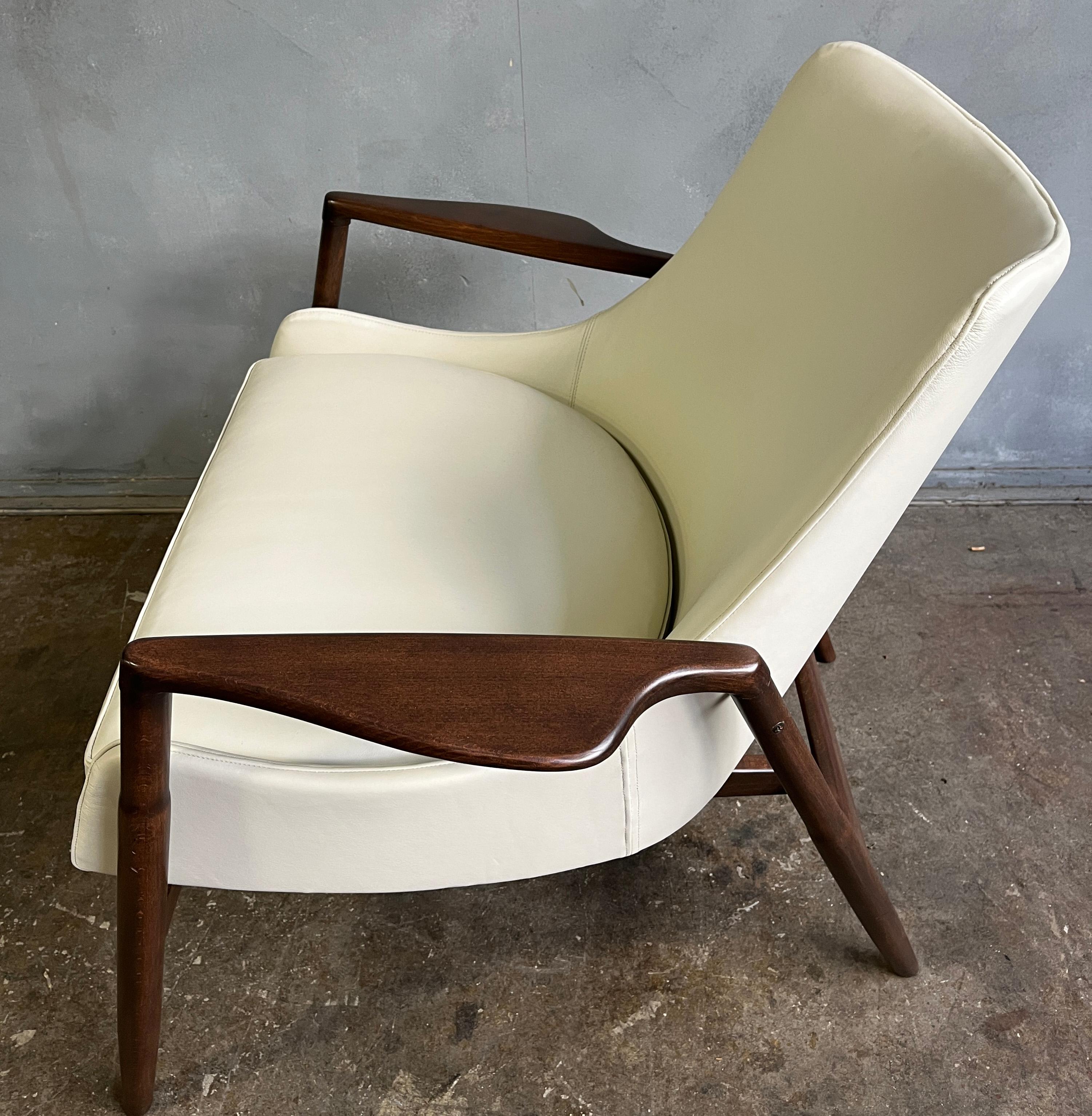 Midcentury Kofod Larsen Lounge Chairs Pair For Sale 1
