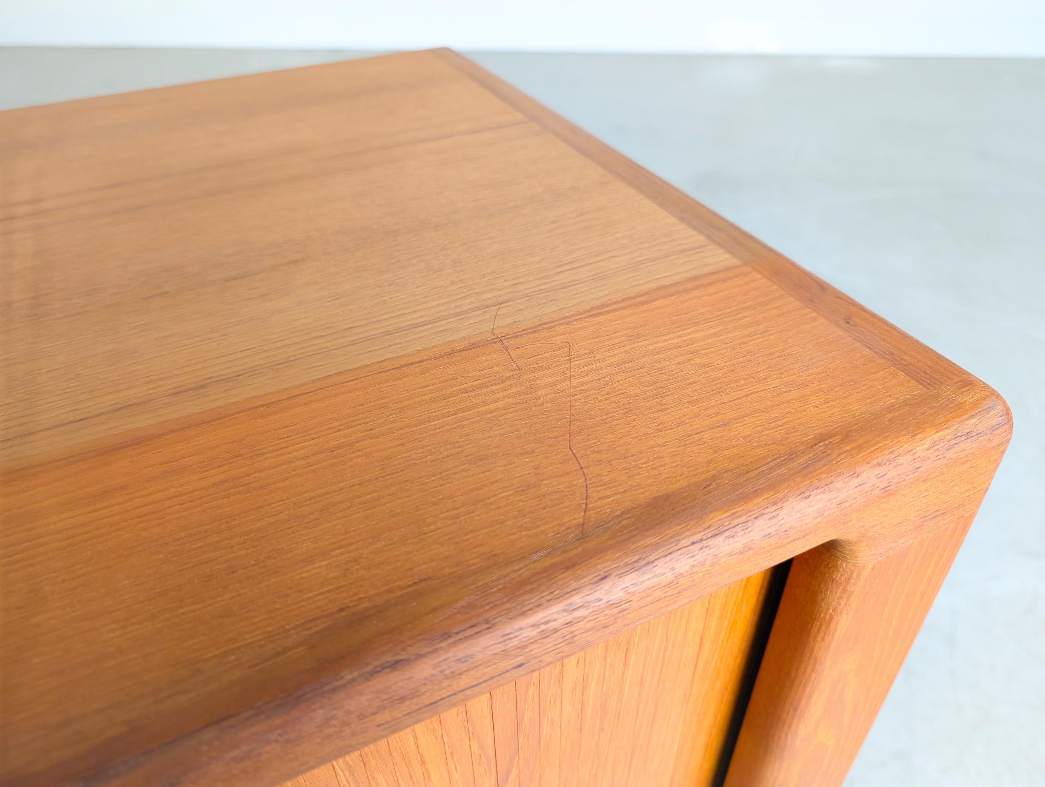 Midcentury Kommode Nachttisch Beistelltisch Vintage Teak danish For Sale 1