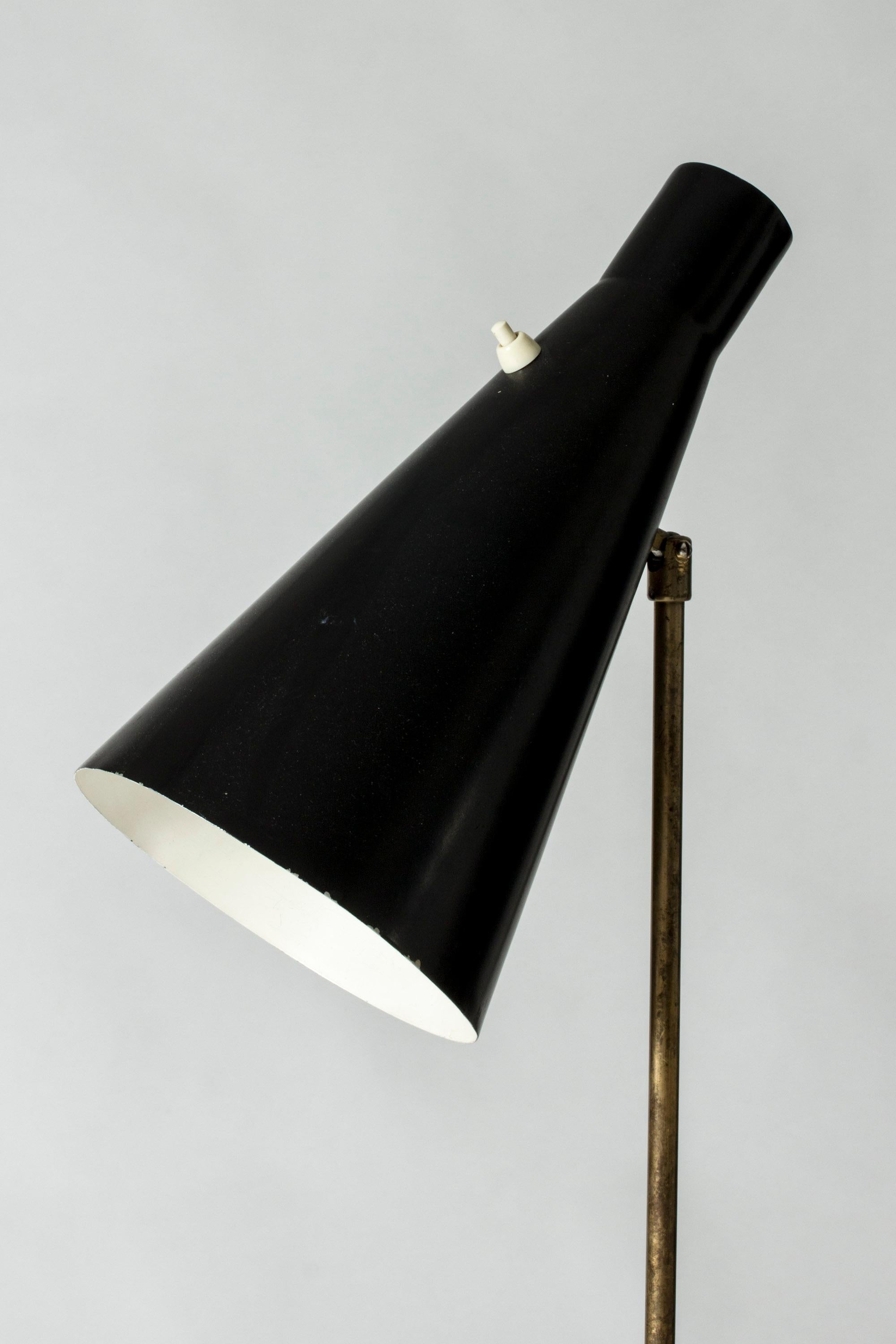 Midcentury Lacquered Metal & Brass Floor Lamp by Alf Svensson for Bergboms In Good Condition In Stockholm, SE
