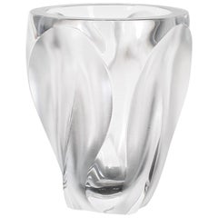 Vase Ingrid Lalique du milieu du siècle en cristal transparent, France, années 1960