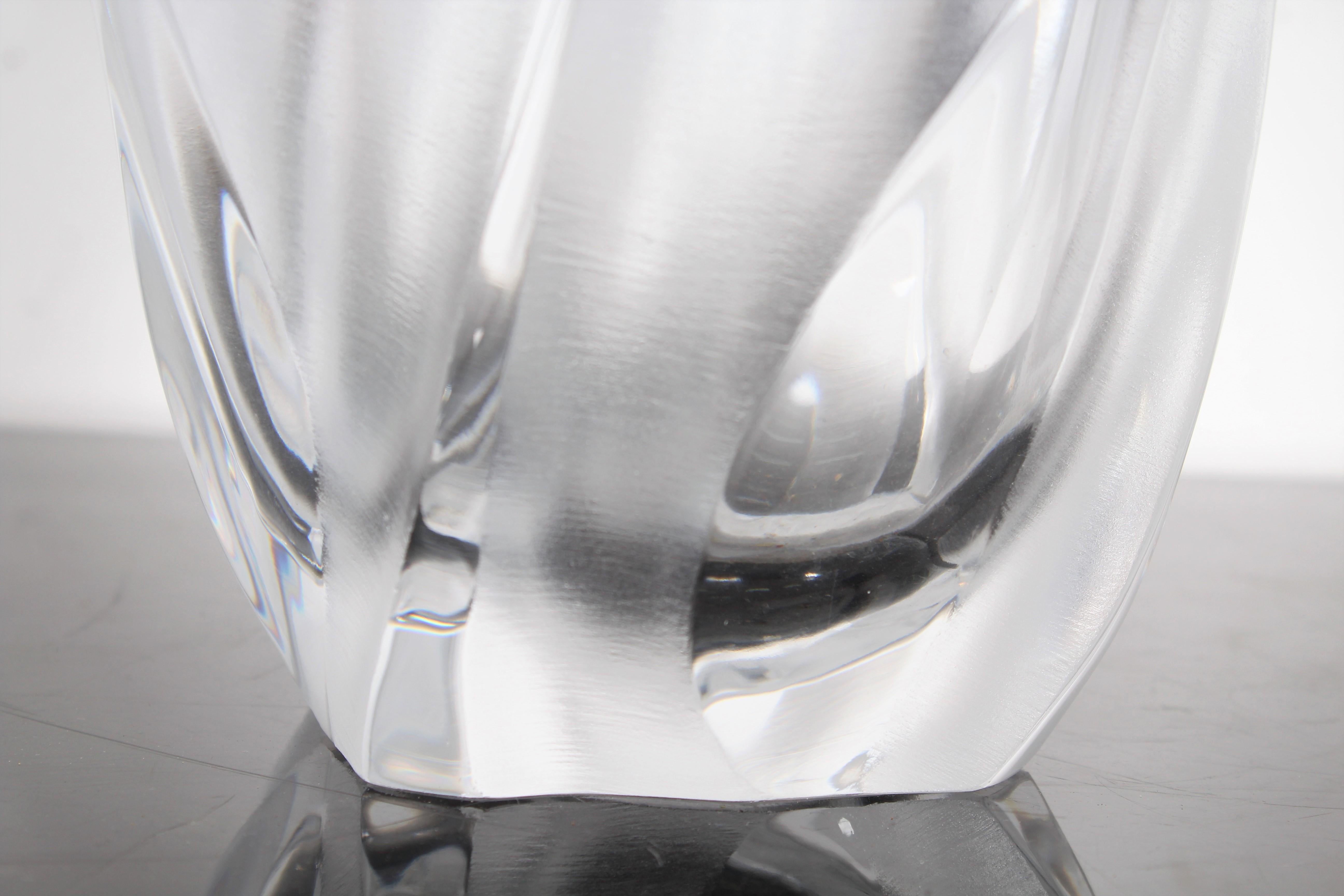 vase lalique ingrid