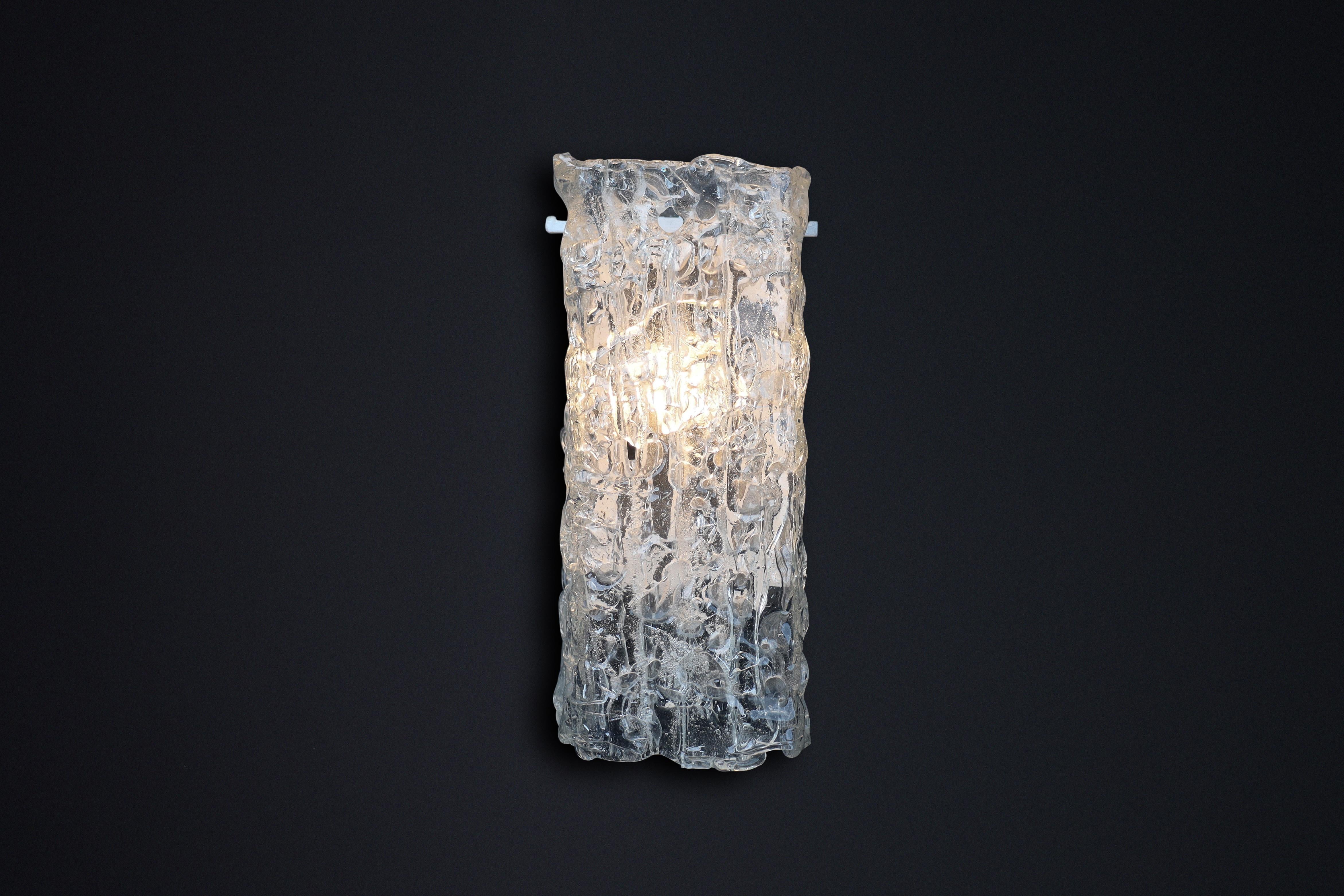 Autrichien Grandes appliques en verre d'art du milieu du siècle, Autriche, années 1950 en vente