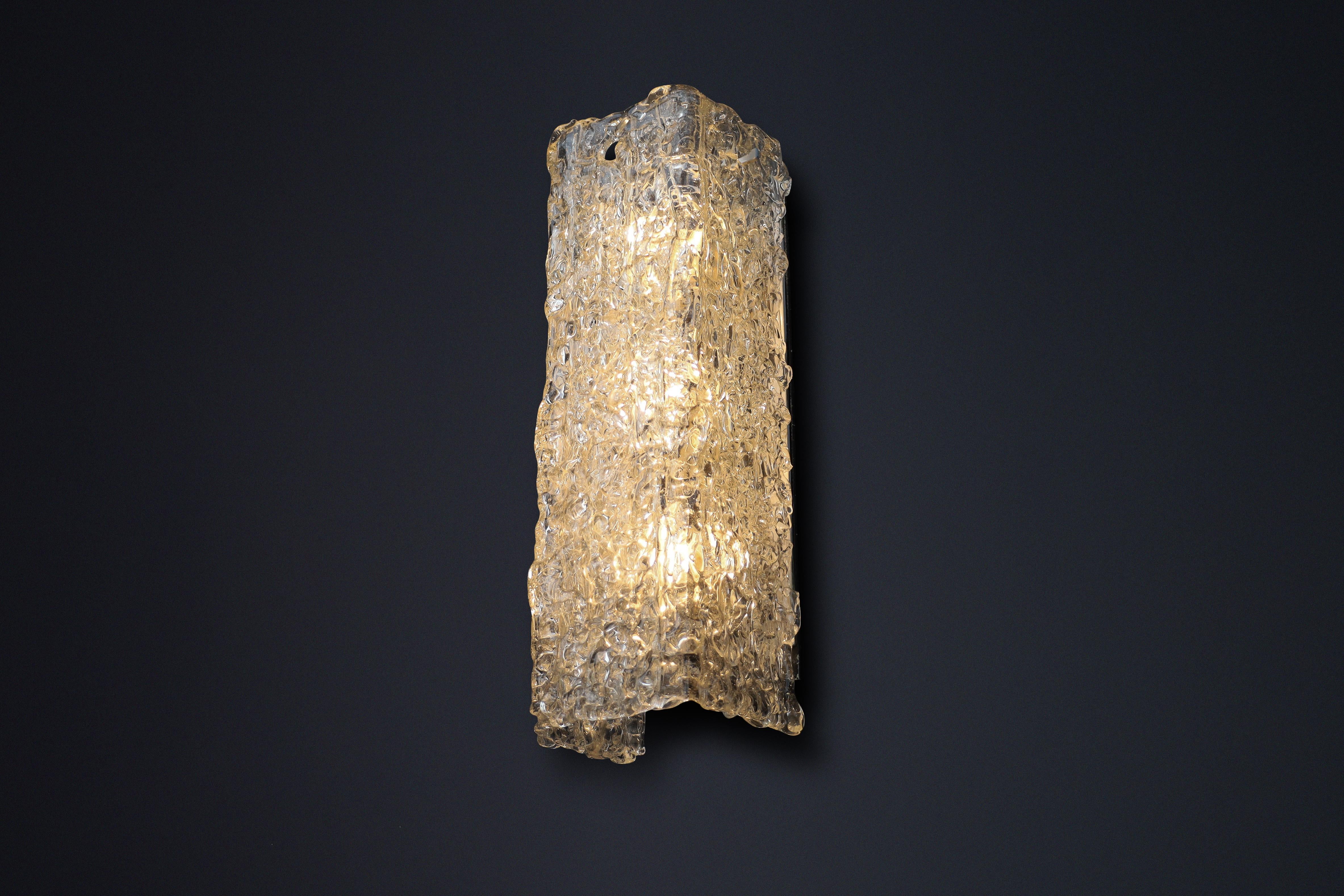 Grandes appliques en verre d'art du milieu du siècle, Autriche, années 1950 en vente 1