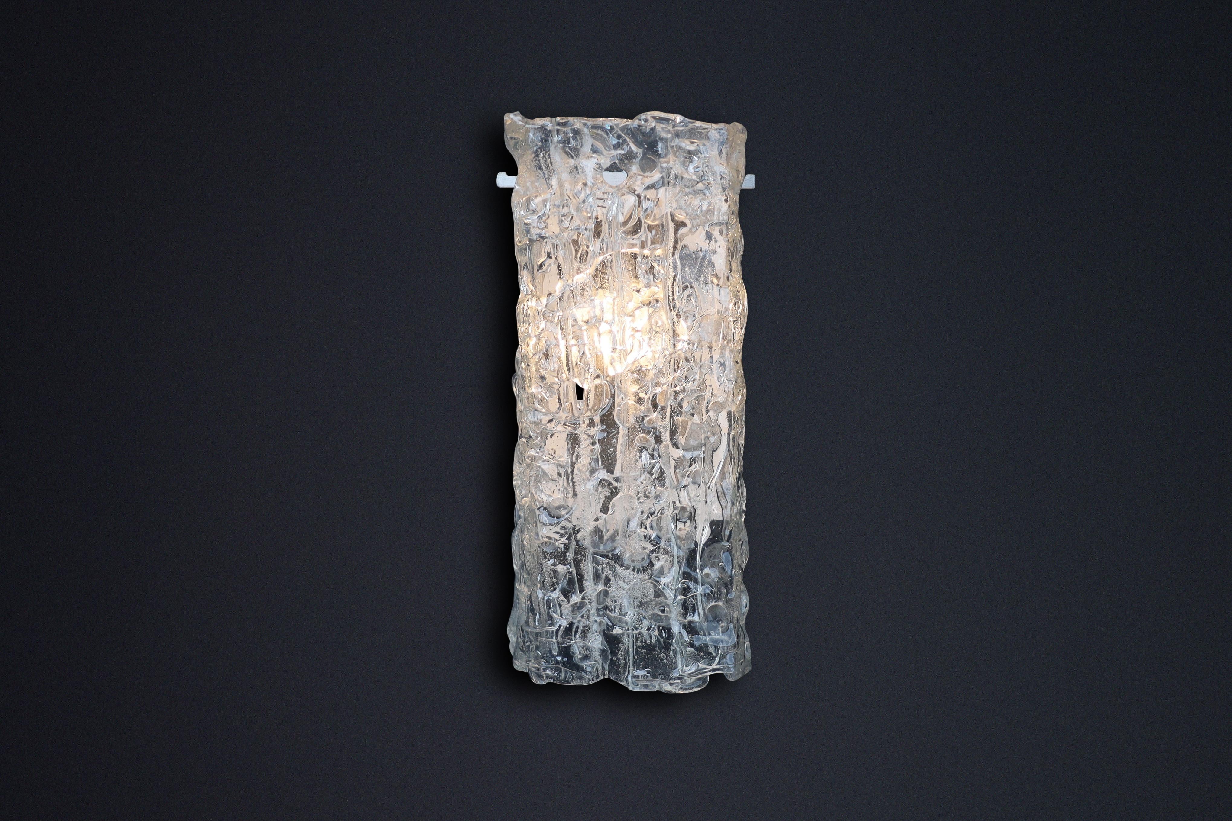 Grandes appliques en verre d'art du milieu du siècle, Autriche, années 1950 en vente 1