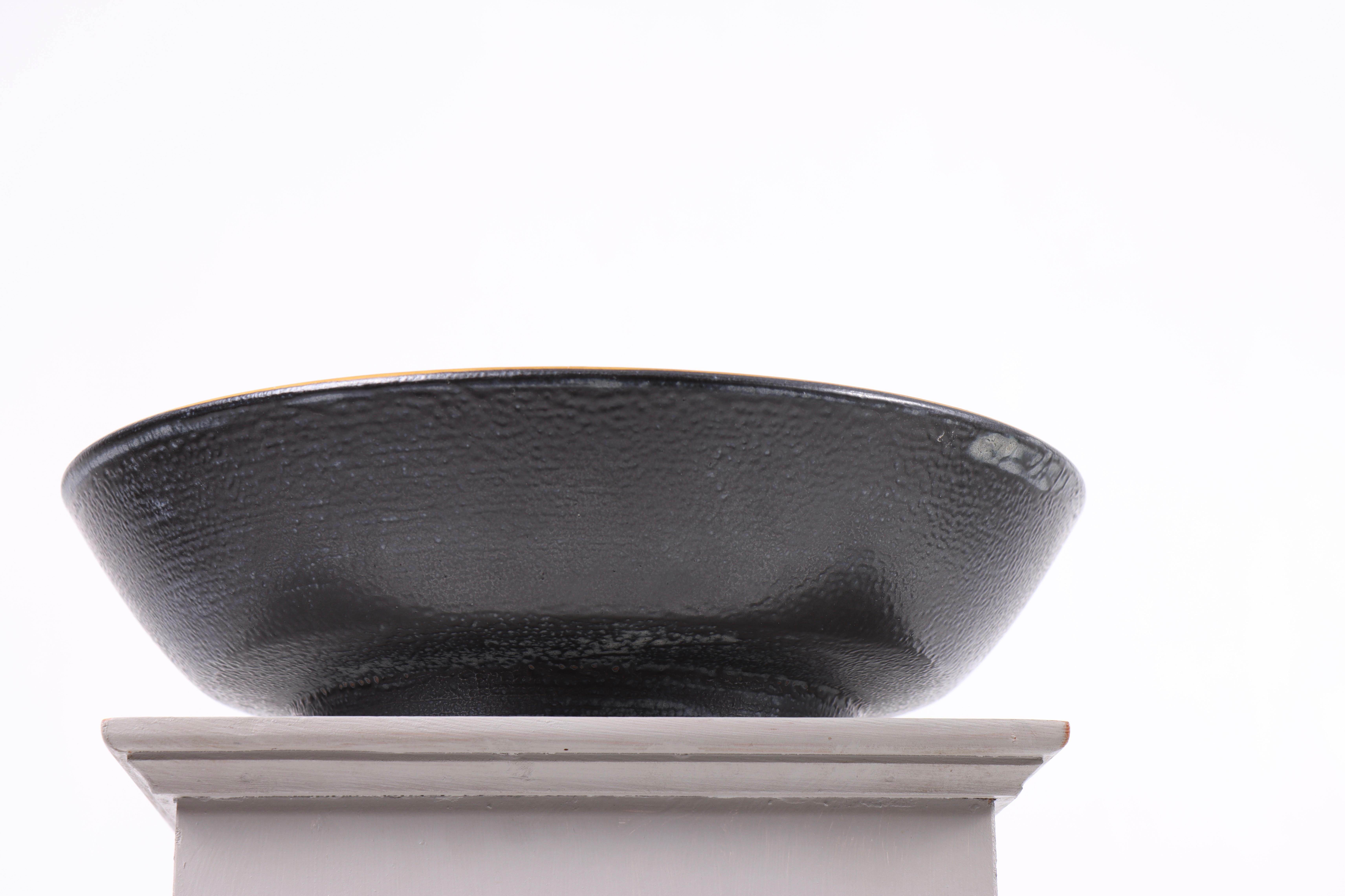 Scandinavian Modern Midcentury Large Bowl in Porcelain by Nils Thorsson, Denmark, 1960s For Sale