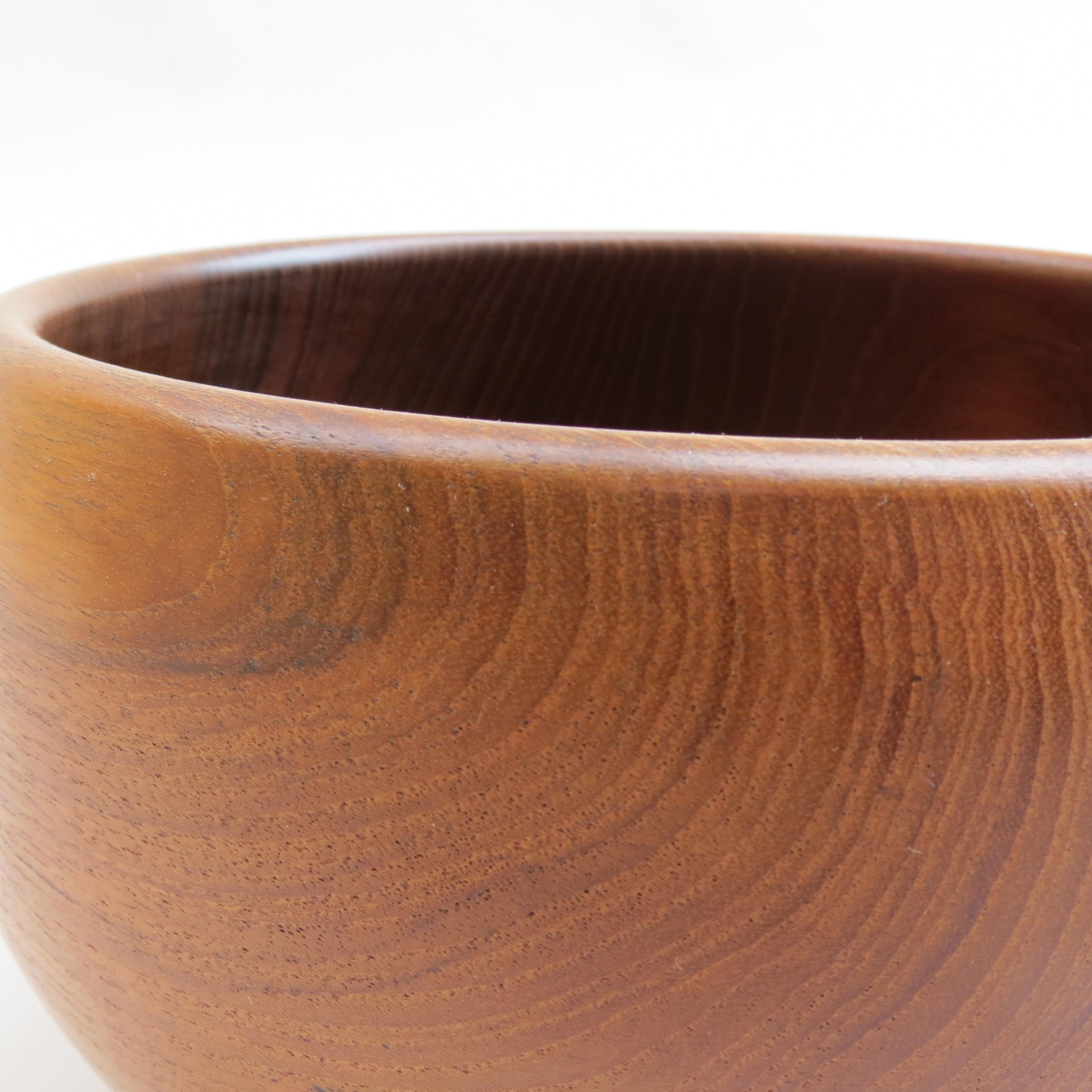 20th Century Midcentury Large Handcrafted Teak Wooden Bowl by Galatix, England, 1970s