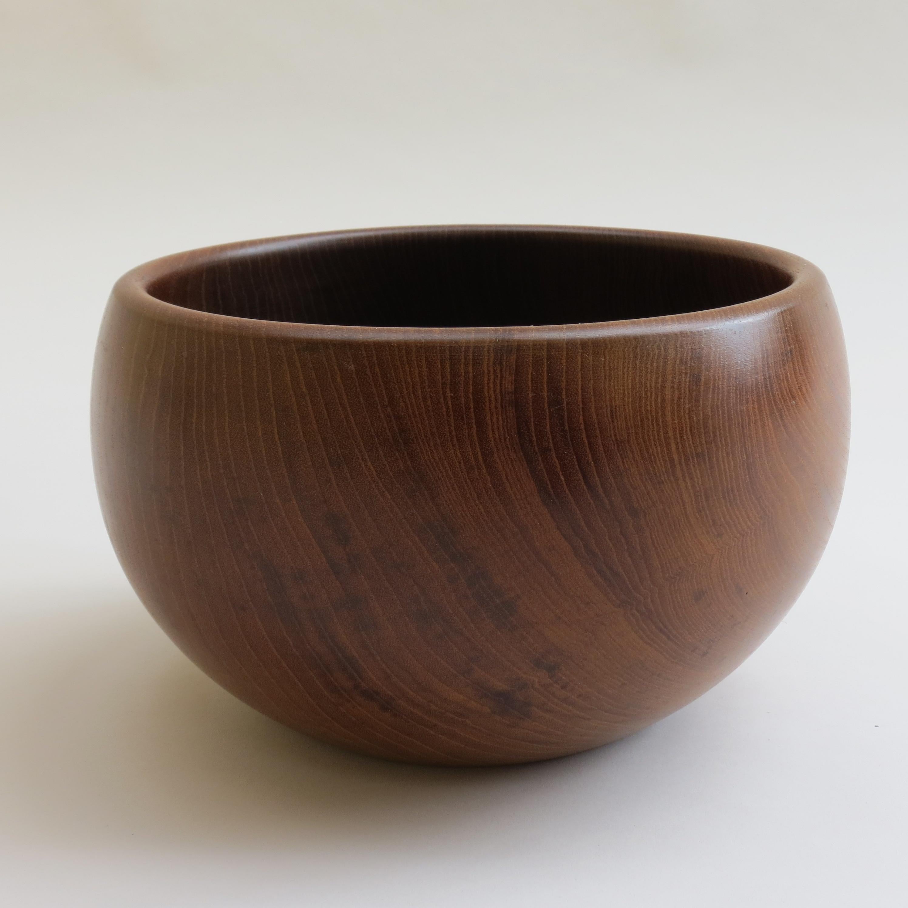 Midcentury Large Handcrafted Teak Wooden Bowl by Galatix, England, 1970s 3