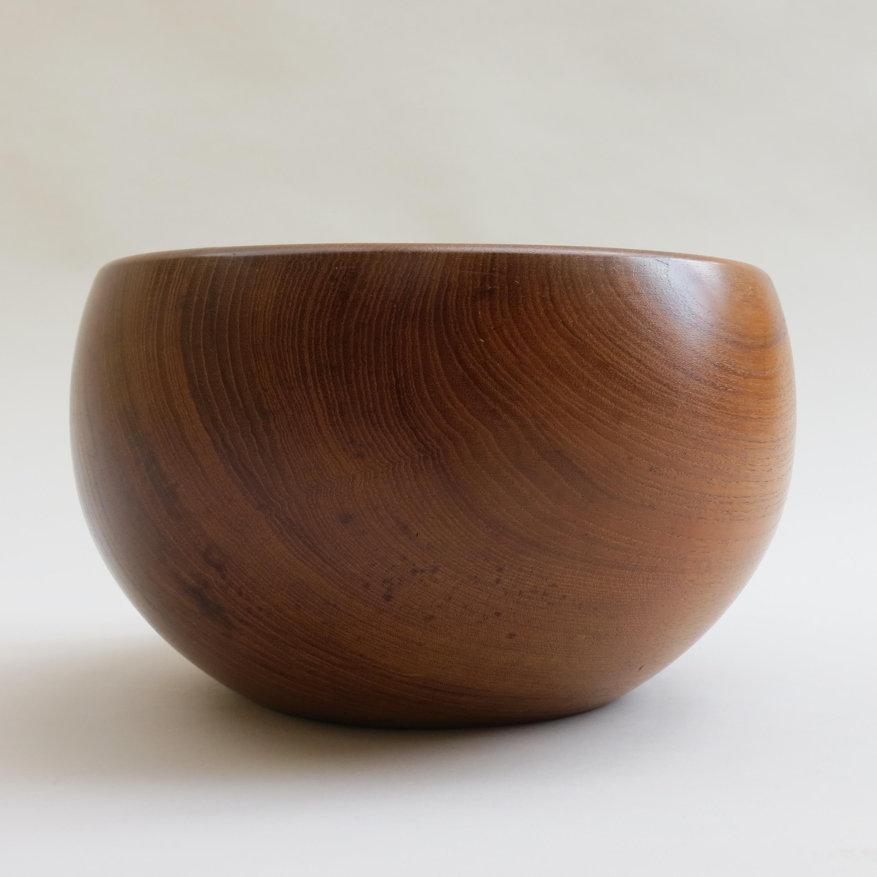 Mid-Century Modern Midcentury Large Handcrafted Teak Wooden Bowl by Galatix, England, 1970s