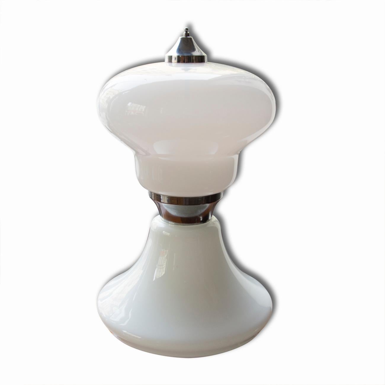 Midcentury Large Italian Milky Glass Table Lamp, 1960s For Sale 4
