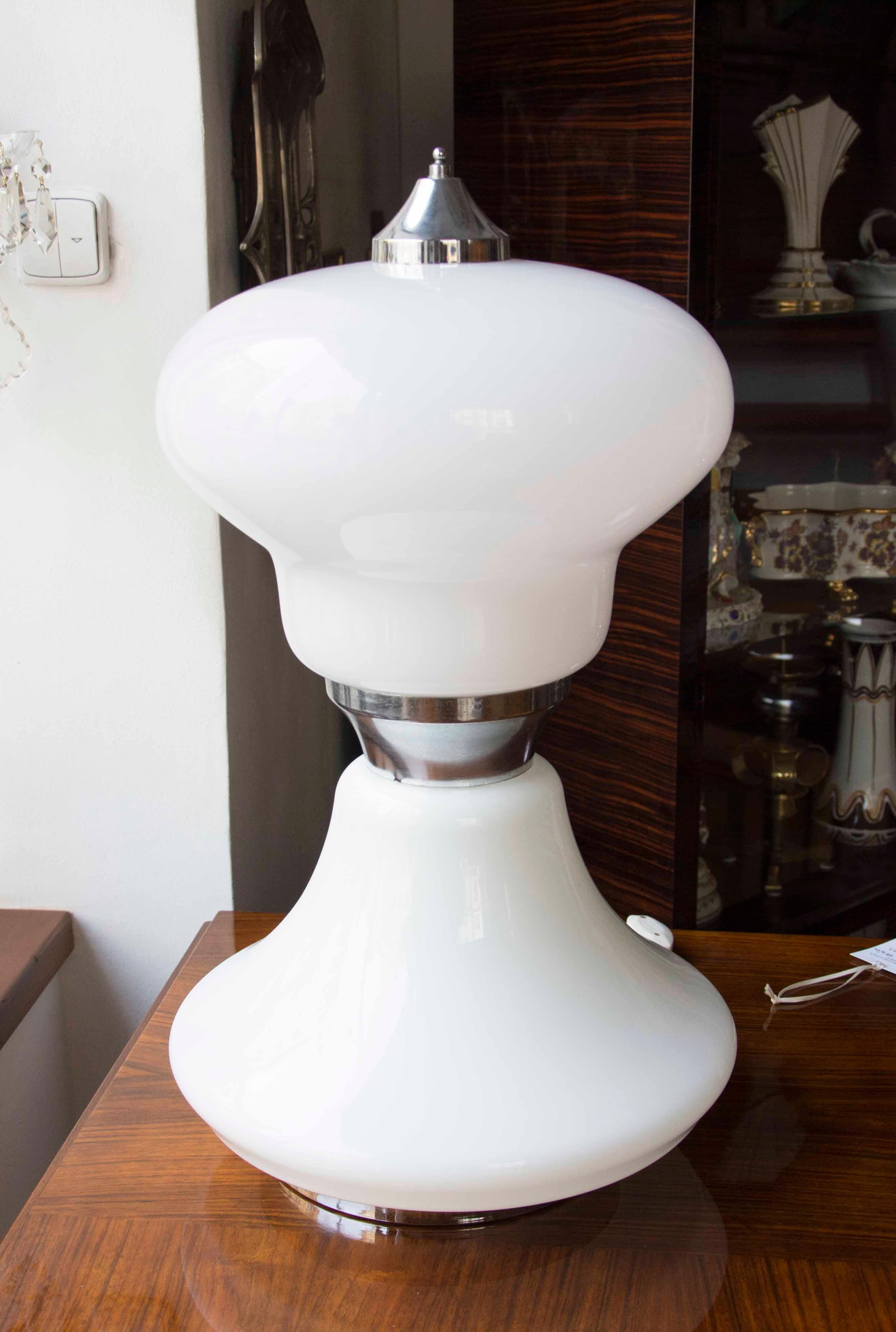 Midcentury Large Italian Milky Glass Table Lamp, 1960s For Sale 9