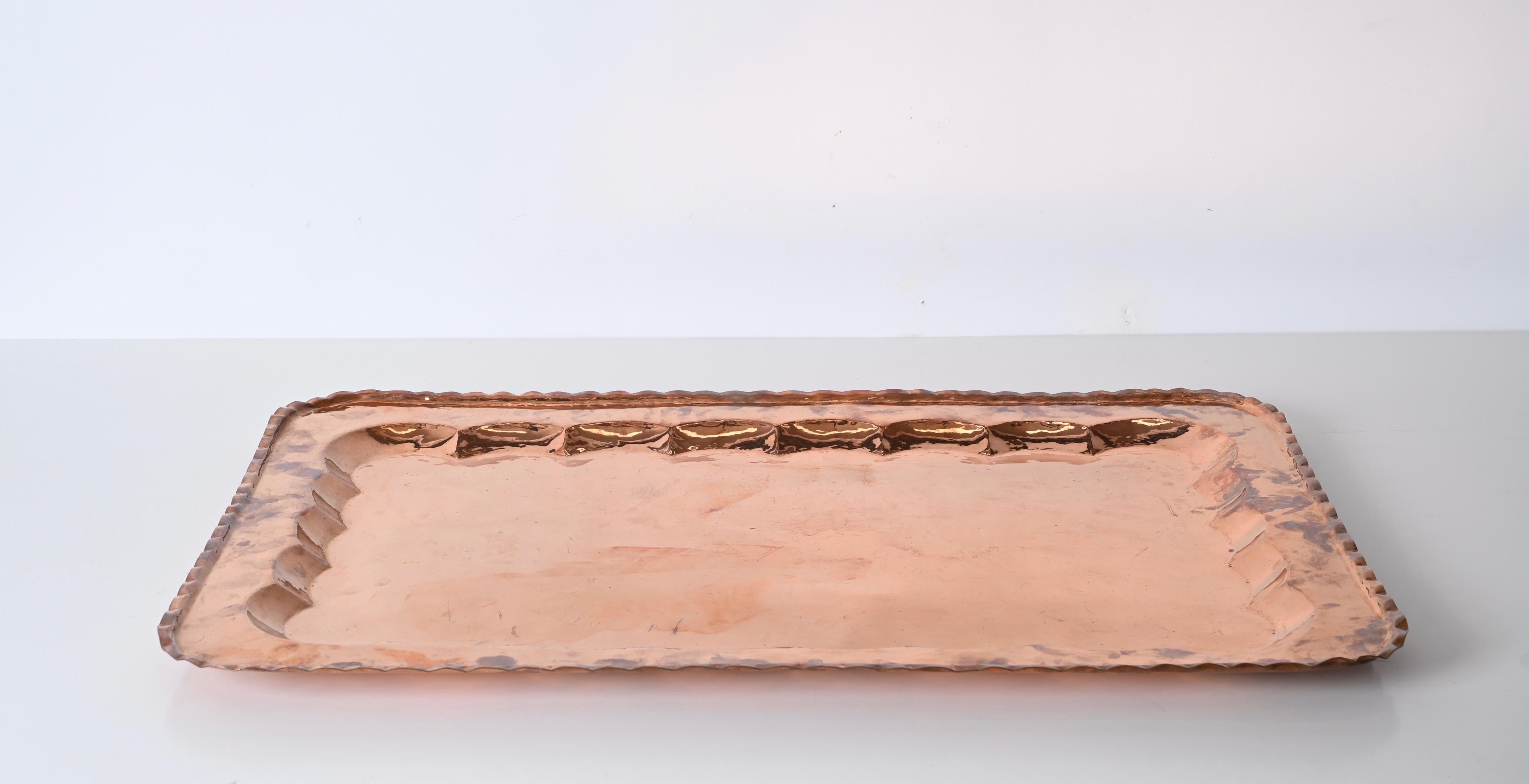 Italian Midcentury Large Rectangular Serving Trays in Copper, Italy 1960s For Sale