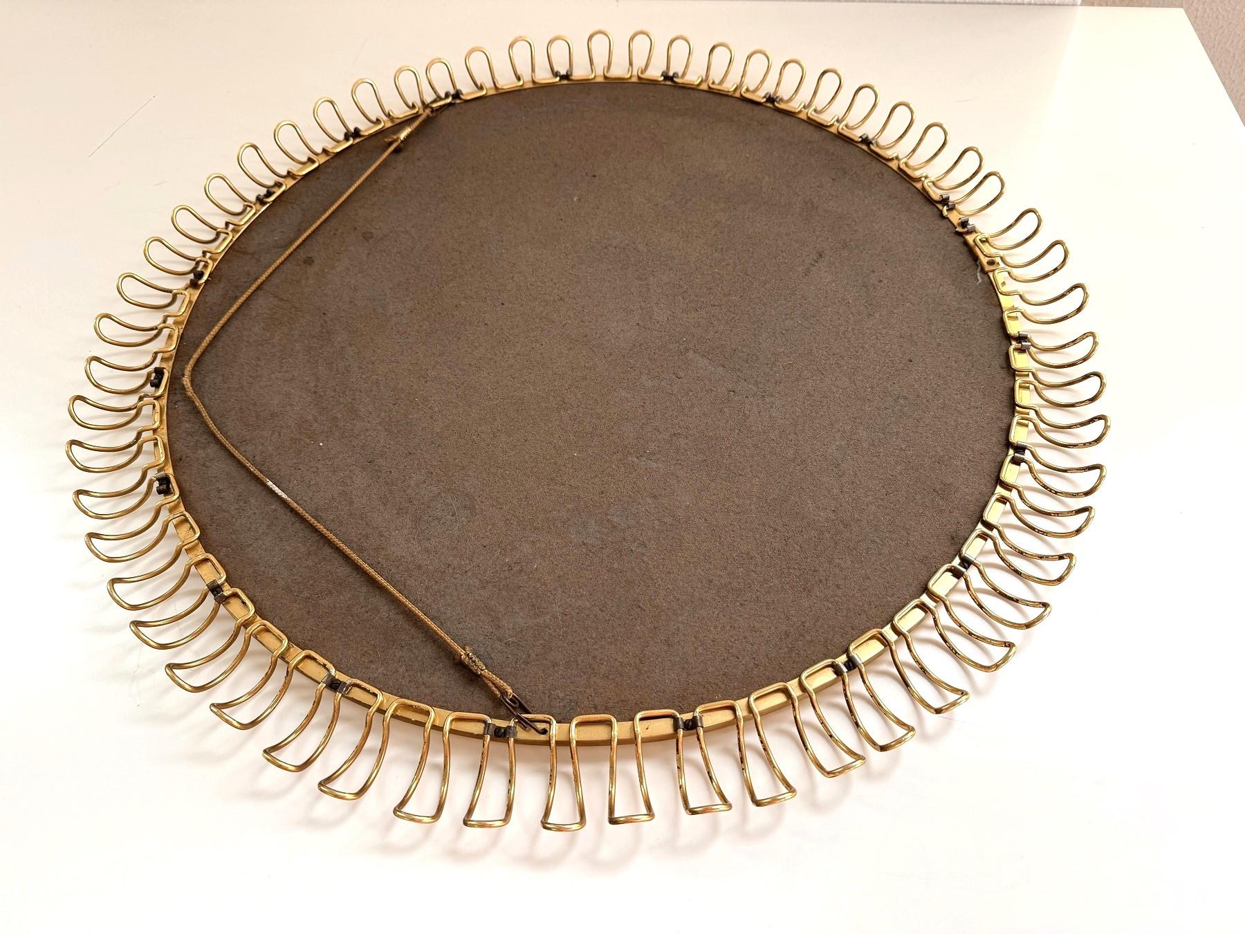 Midcentury Large Round Sunburst Wall Mirror with Golden Metal Loop Frame, 1970s For Sale 4