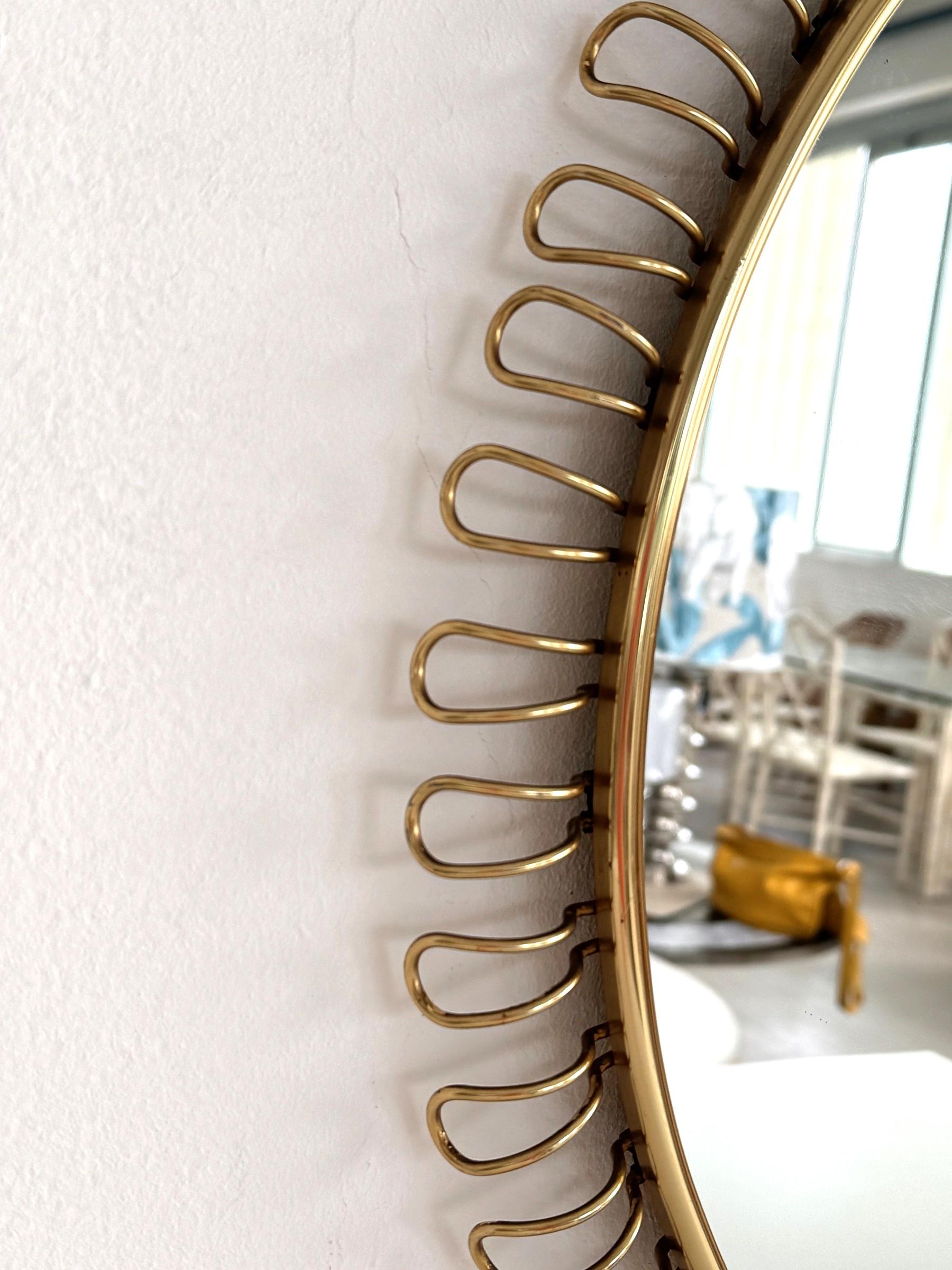 Midcentury Large Round Sunburst Wall Mirror with Golden Metal Loop Frame, 1970s For Sale 2