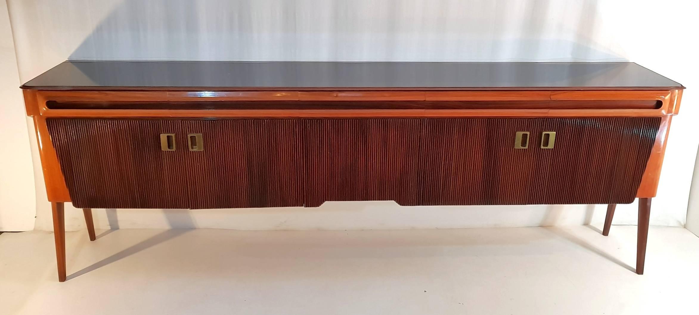 Italian Midcentury Large Sideboard by Galleria Mobili D´arte Cantu, Italy, 1950s