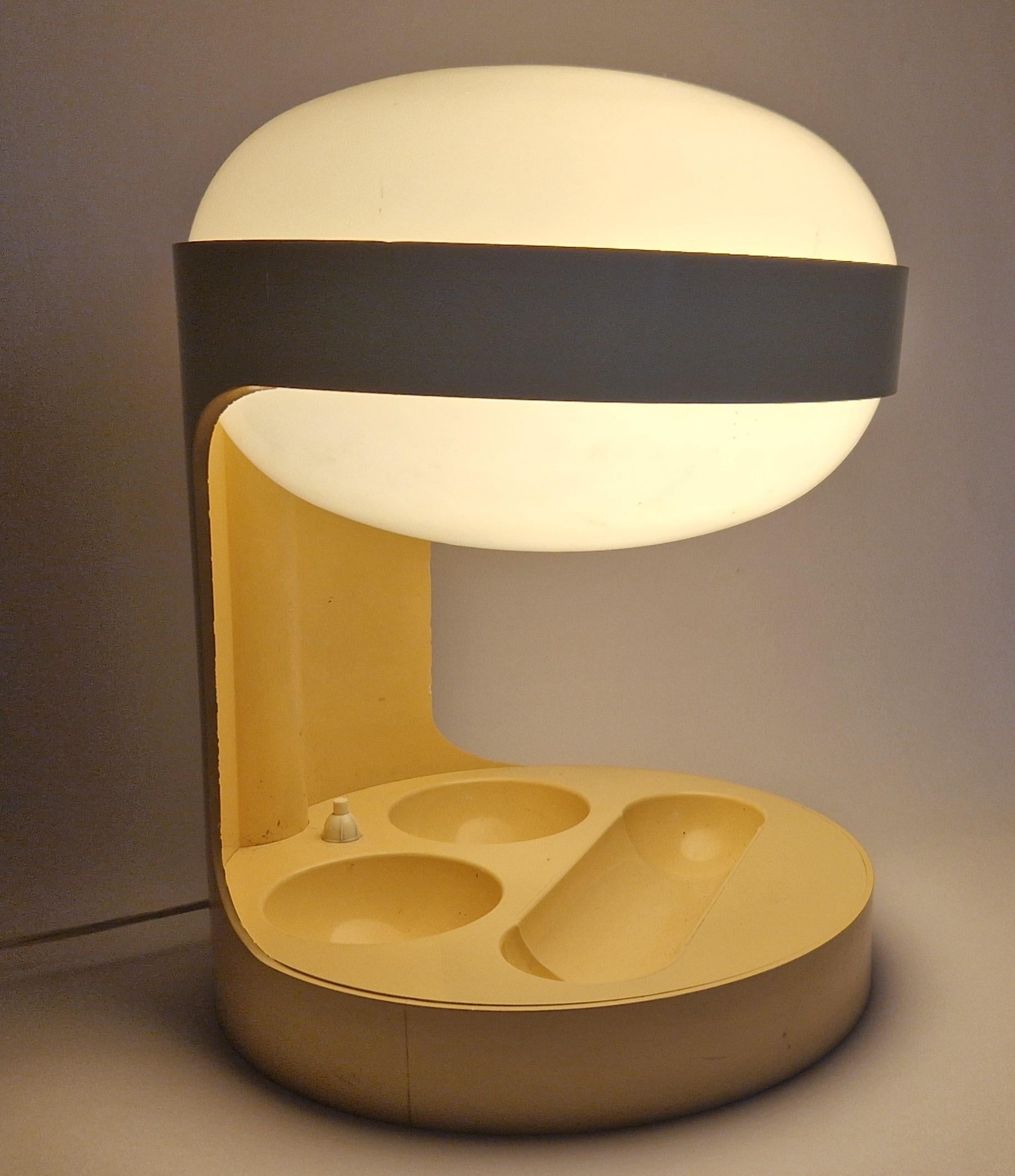 Midcentury Large Table Lamp KD29 by Joe Colombo for Kartell, Italy, 1960s For Sale 4