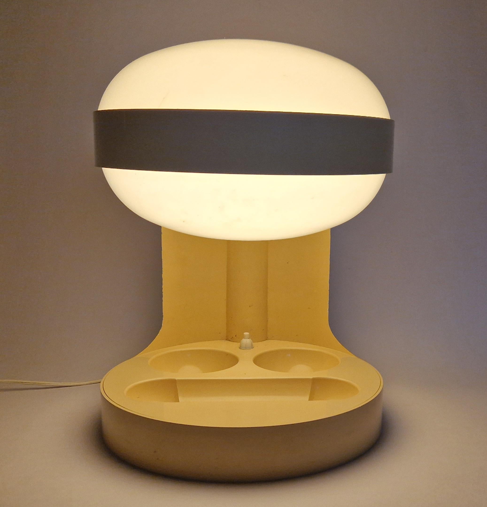 Midcentury Large Table Lamp KD29 by Joe Colombo for Kartell, Italy, 1960s For Sale 5