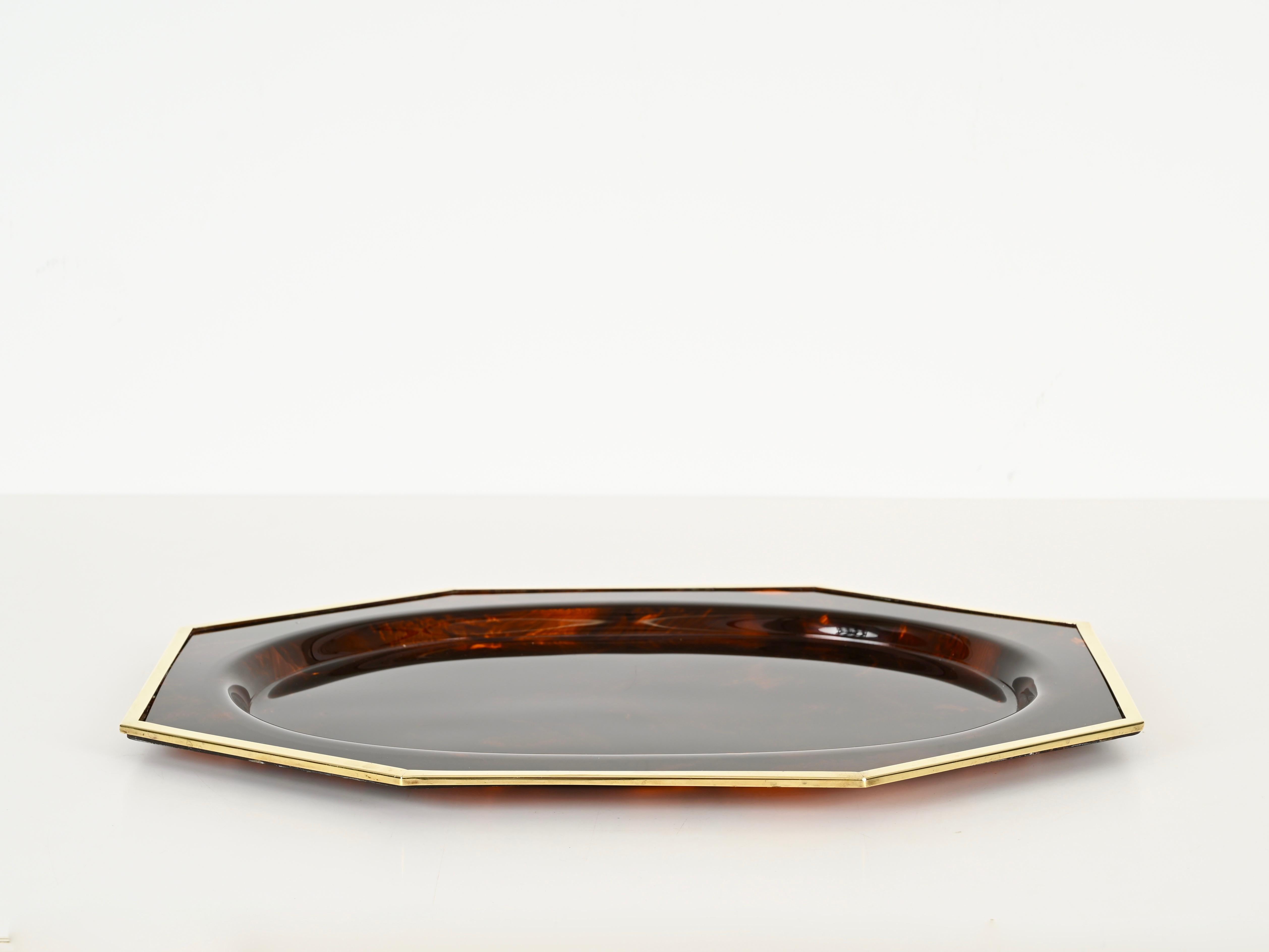 Mid-Century Modern Midcentury Large Tortoiseshell Effect Lucite and Brass Serving Tray, Italy 1970s For Sale