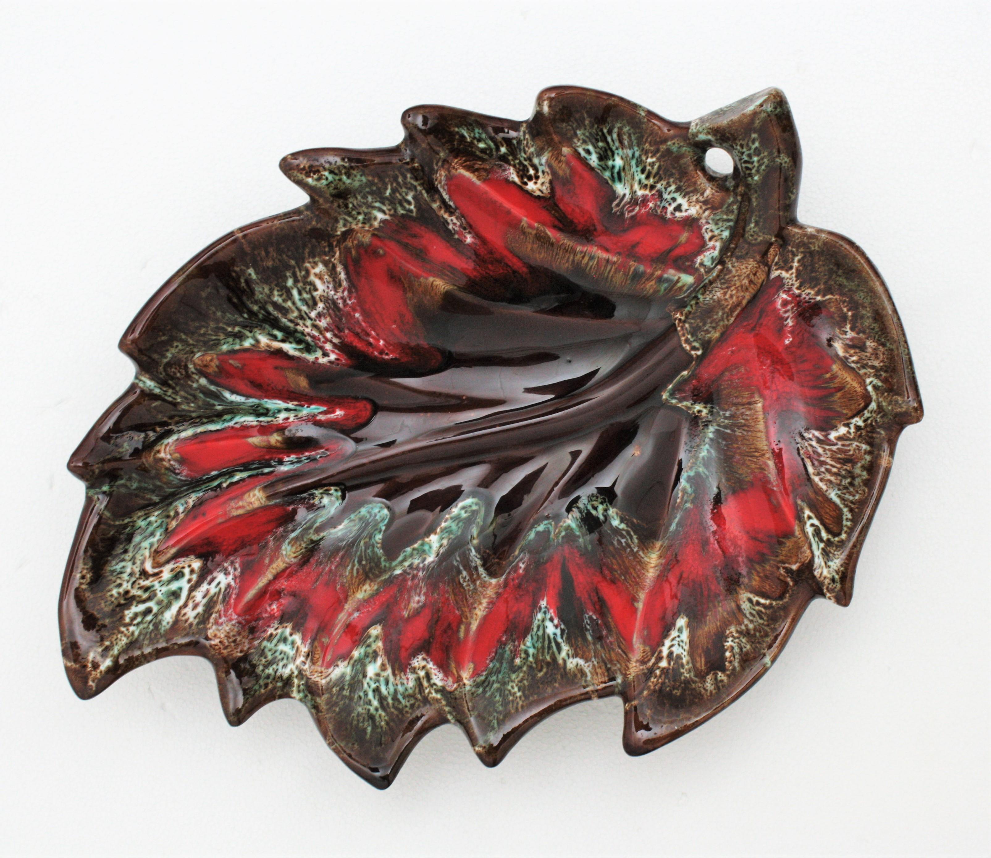 Midcentury Large Vallauris Leaf Design Majolica Ceramic Platter or Centerpiece 10