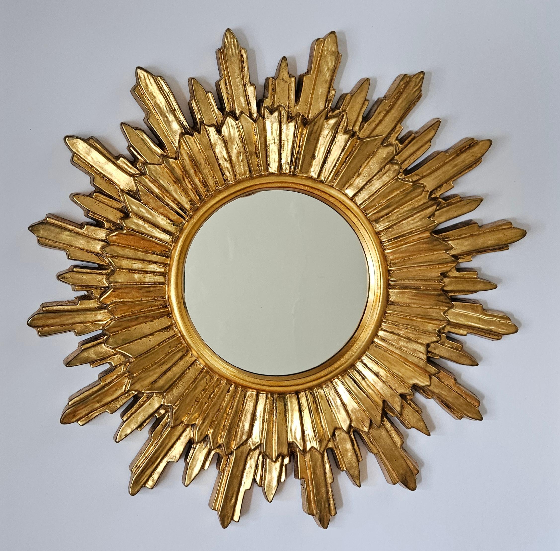 Midcentury Large Wall Mirror Gilted Wood Sunburst Starburst, Italy, 1970s en venta 2