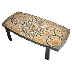 Table d'appoint en pierre de lave du milieu du siècle dernier par Chaty, Vallauris France, années 1960