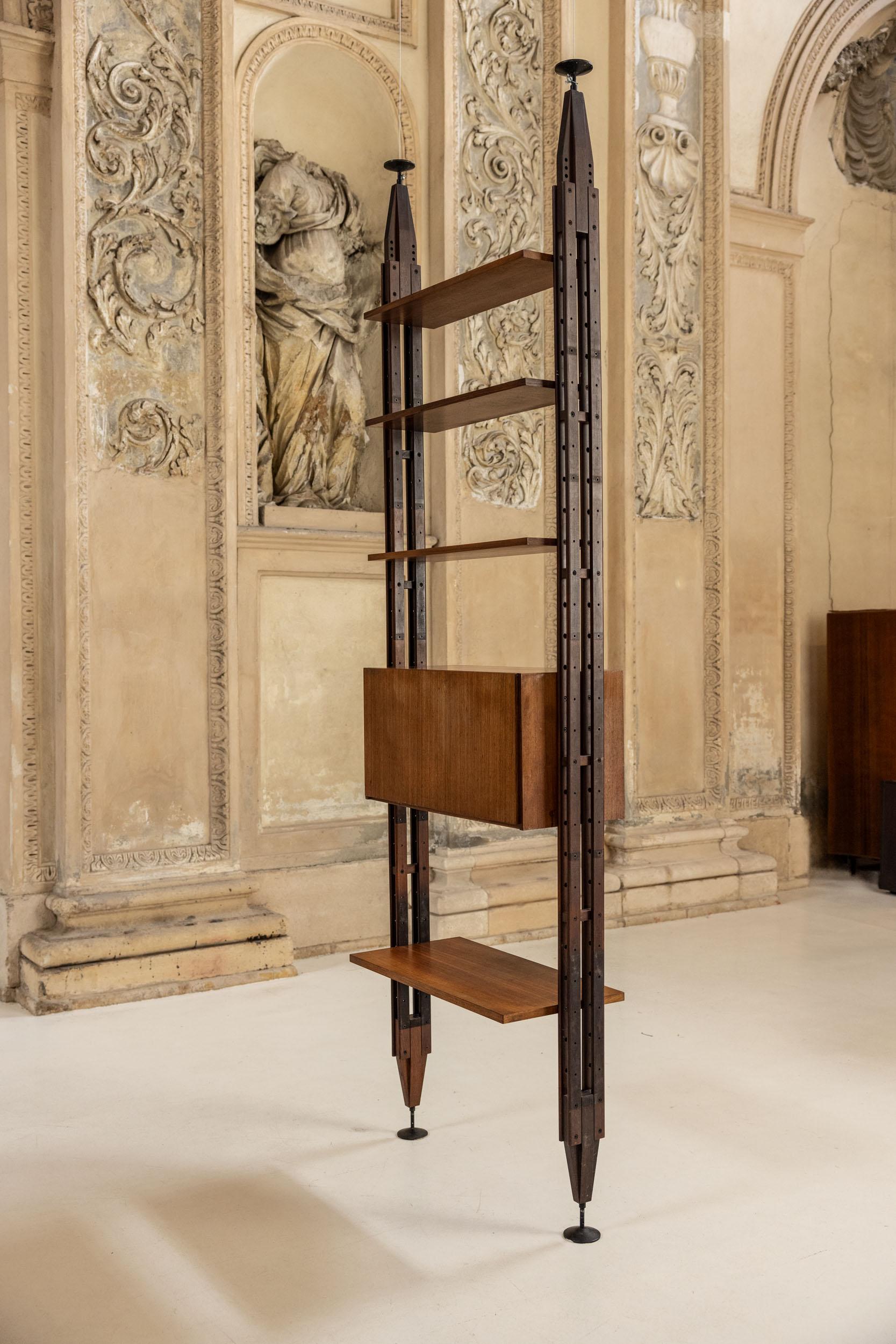 Mid-Century moderno Libreria modulare LB7 di metà secolo disegnata da Franco Albini per Poggi, Italia 1957 in vendita