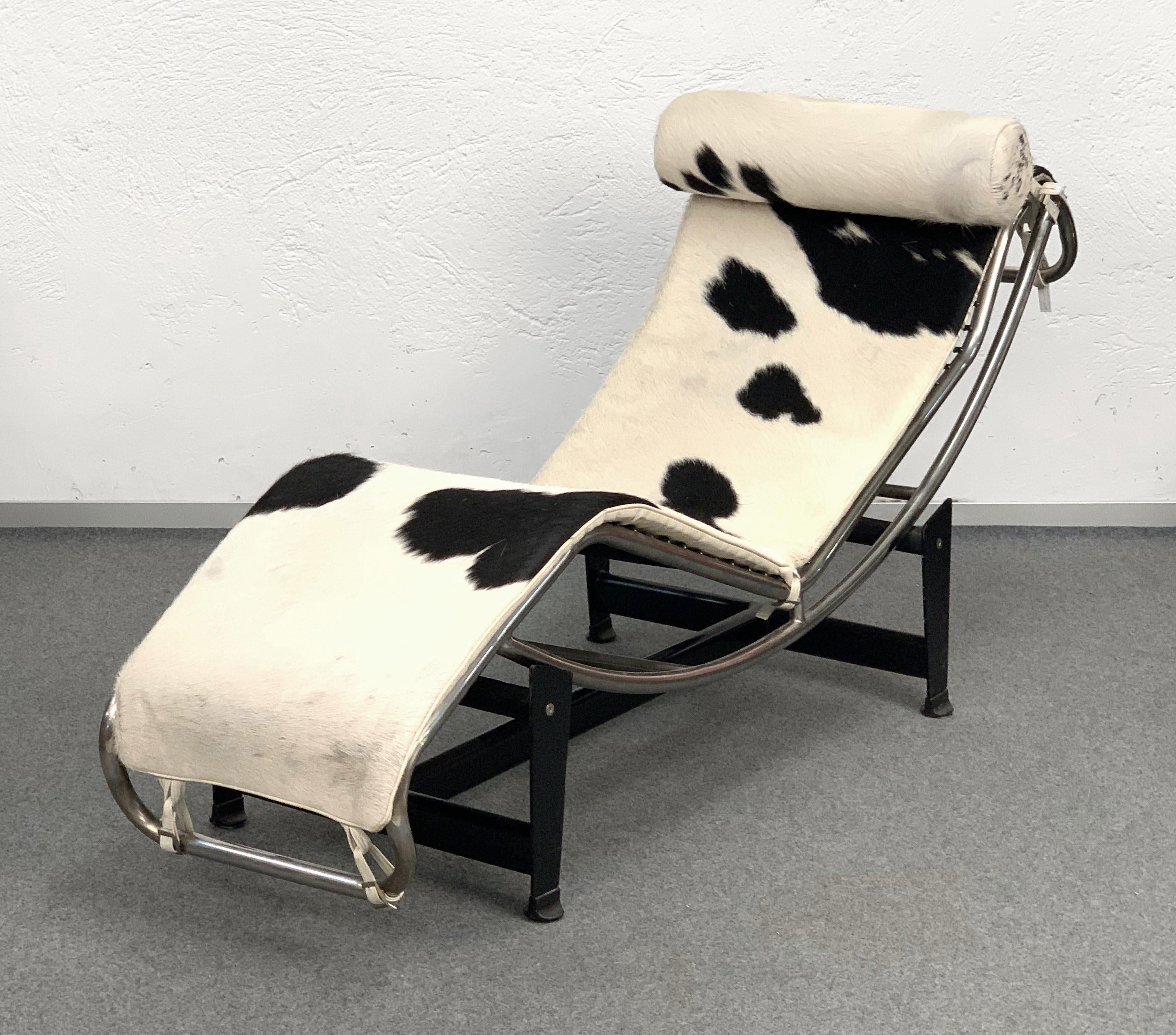 Late 20th Century Midcentury Le Corbusier and Perriand Steel and Skin LC4 Chaise Longue, 1980s
