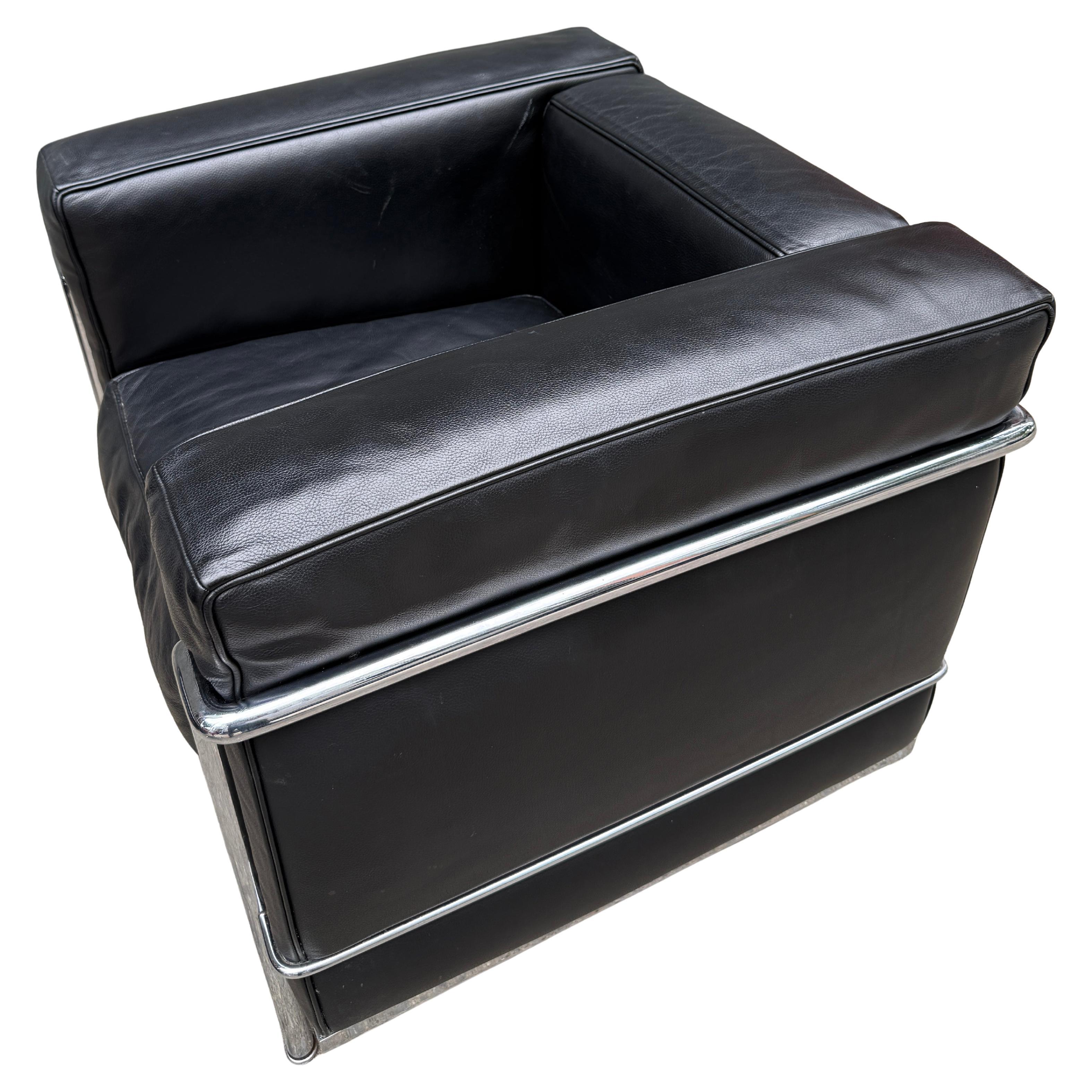 20ième siècle Le Corbusier LC2 pour Cassina Petit Modèle du milieu du siècle dernier en vente
