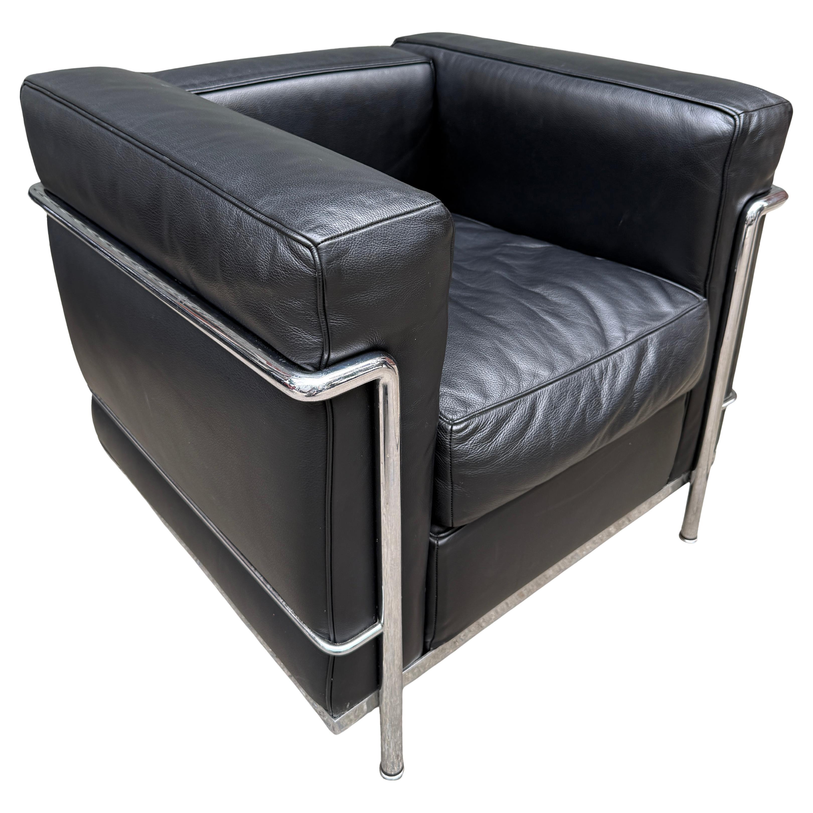 Le Corbusier LC2 de mediados de siglo para Cassina Petit Modele