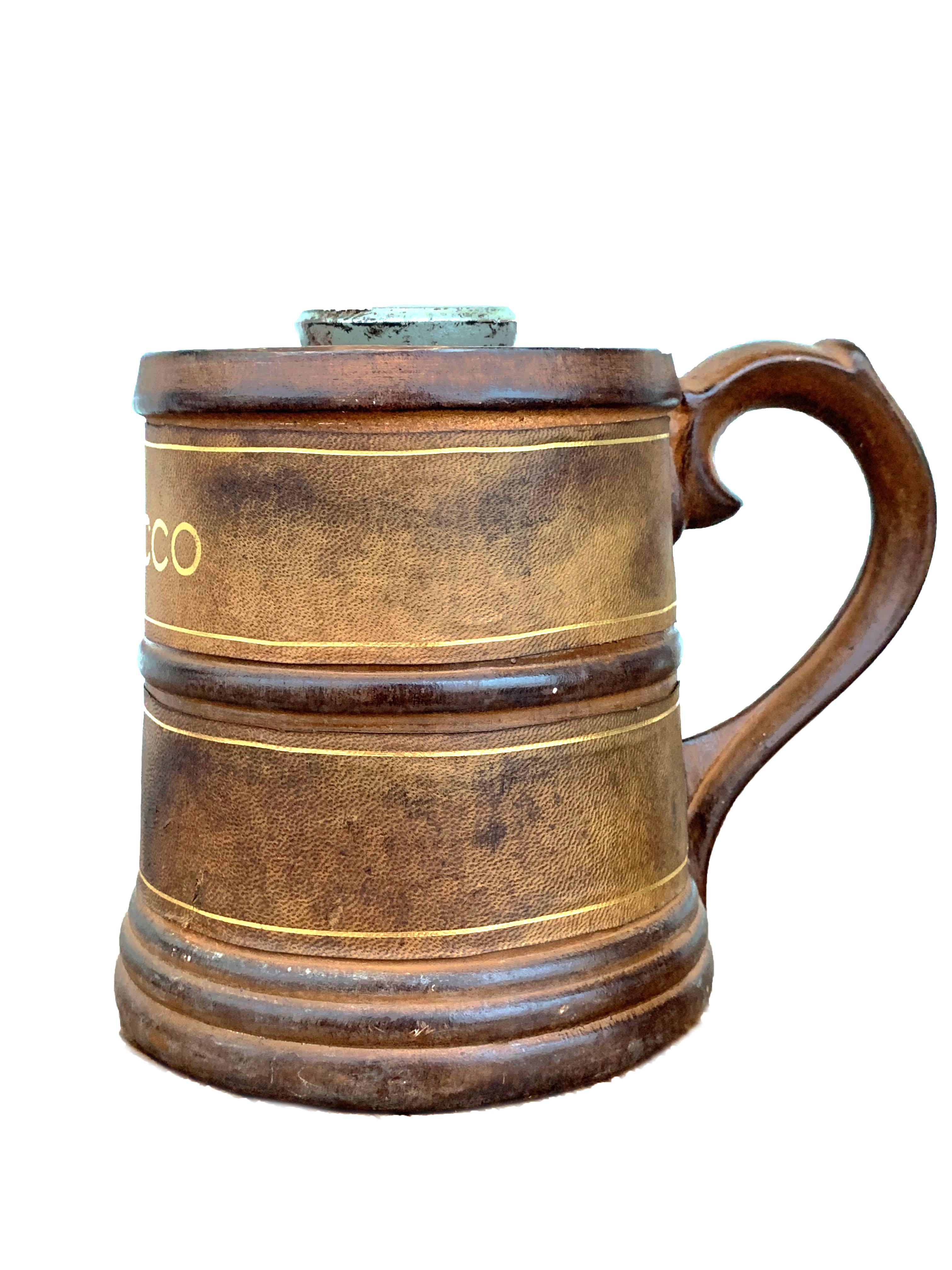 Mid-Century Modern Pot à tabac du milieu du siècle en cuir et porcelaine avec finitions dorées:: 1950s en vente