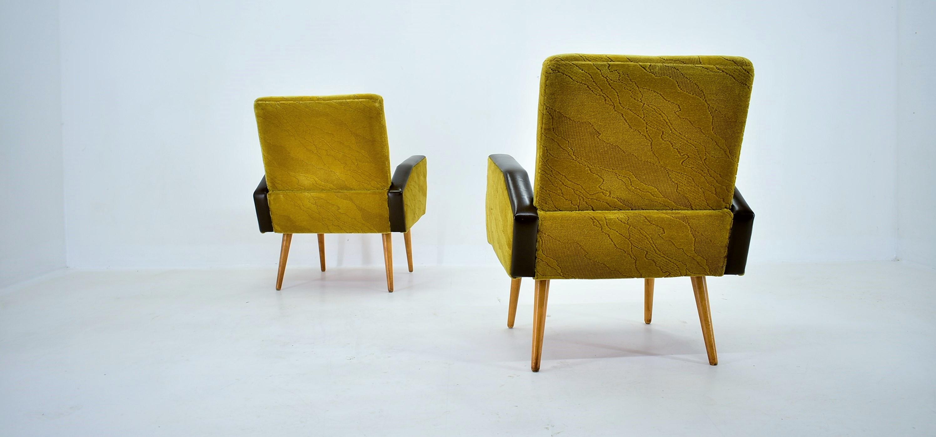 Midcentury Leather Armchairs Designed by Miroslav Navrátil, 1970s For Sale 7