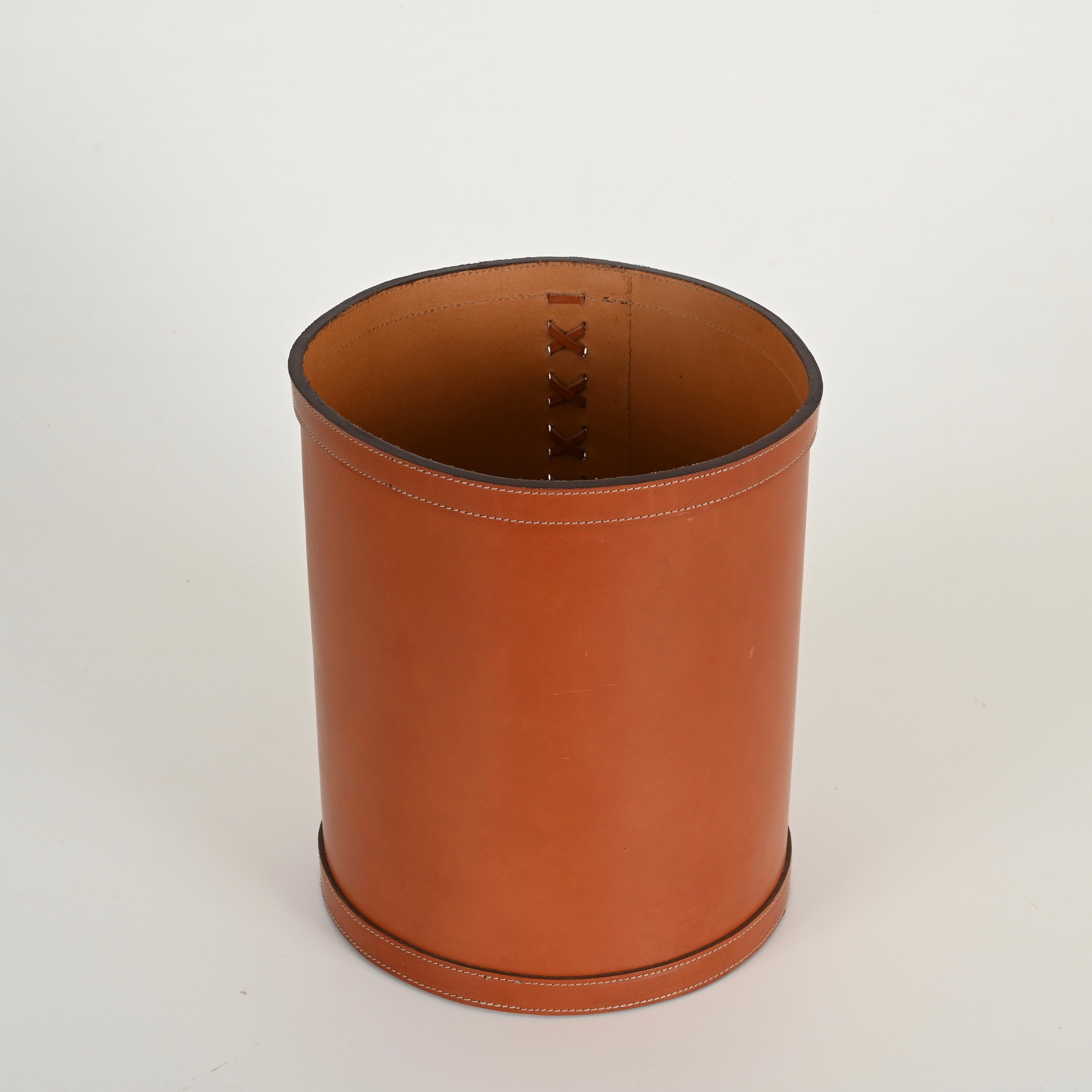 Panier en papier décoratif italien en cuir du milieu du siècle dernier, Nova Tecno 1980 en vente 4