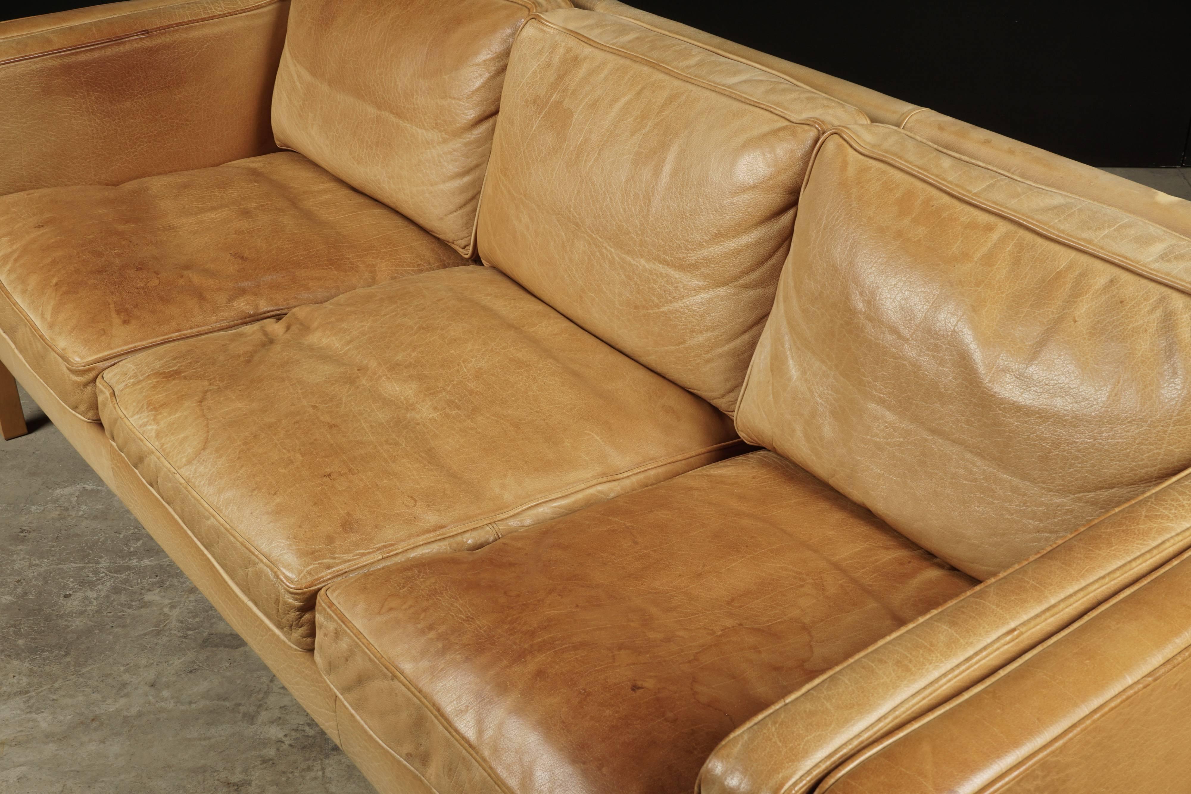 Midcentury Leather Sofa from Denmark, circa 1970 2