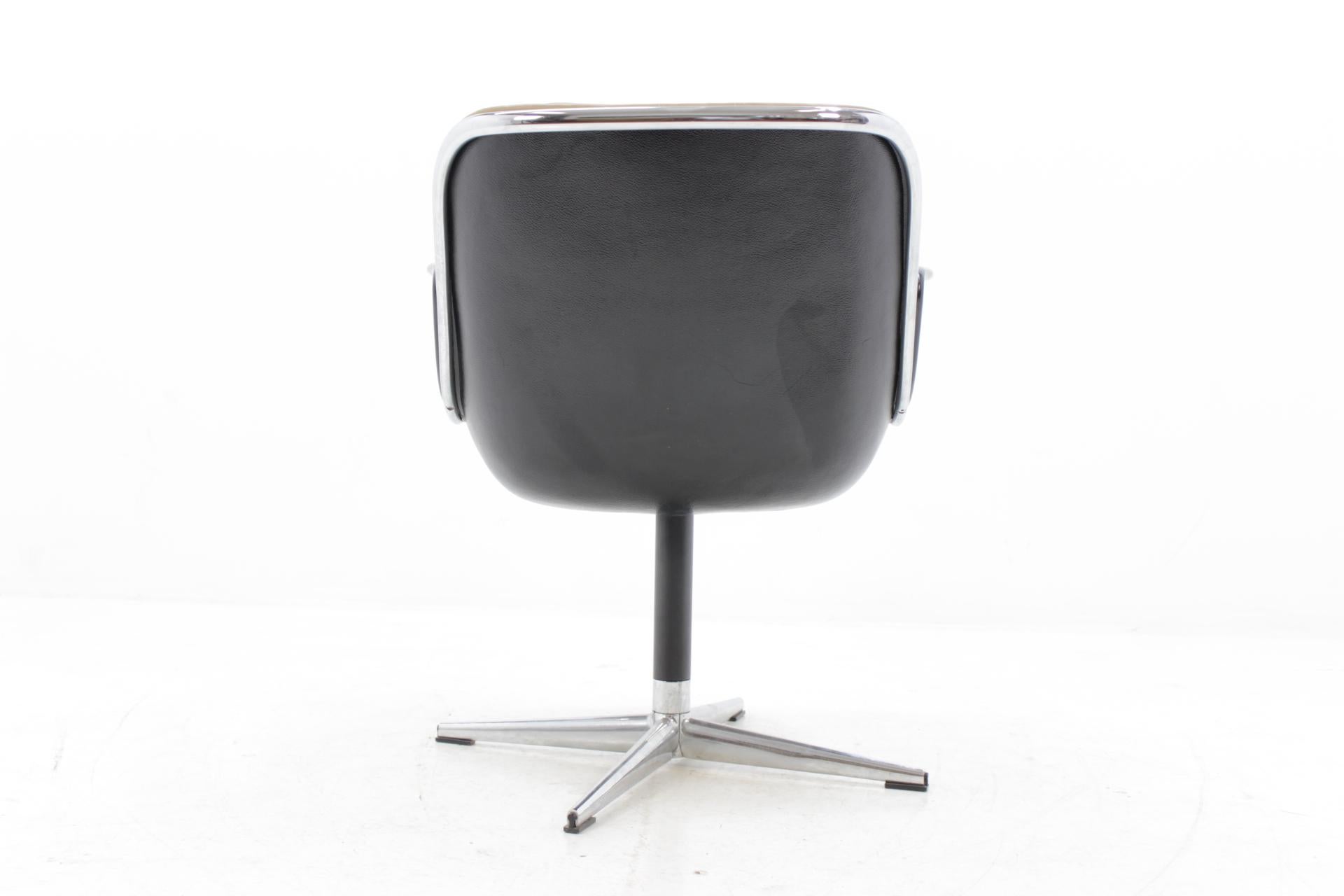 Midcentury Leather Swivel Chair Designed by Charles Pollock, 1970s In Good Condition In Praha, CZ
