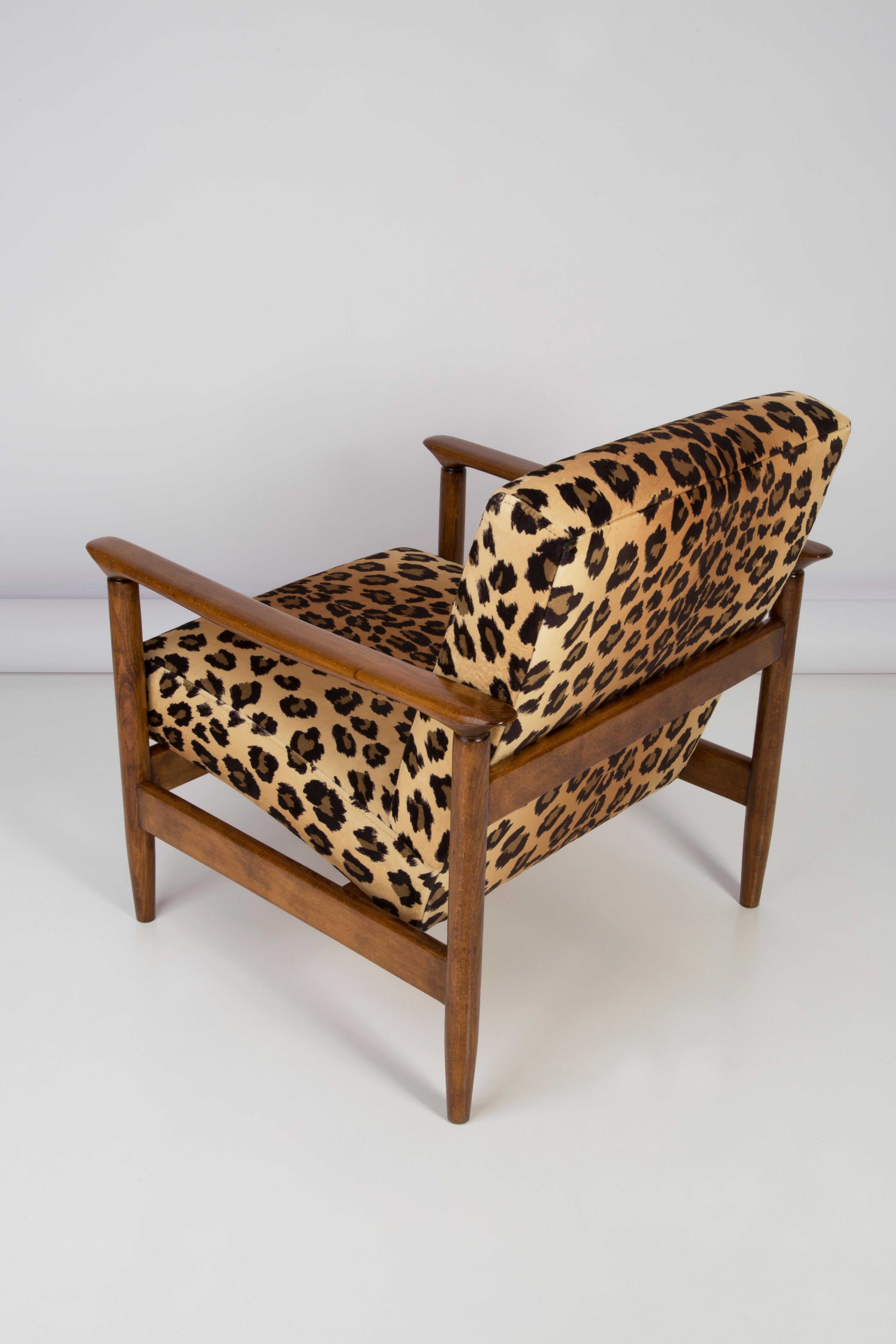 Mid-Century Modern Midcentury Leopard Velvet Armchair, Hollywood Regency, Edmund Homa, 1960s Poland For Sale