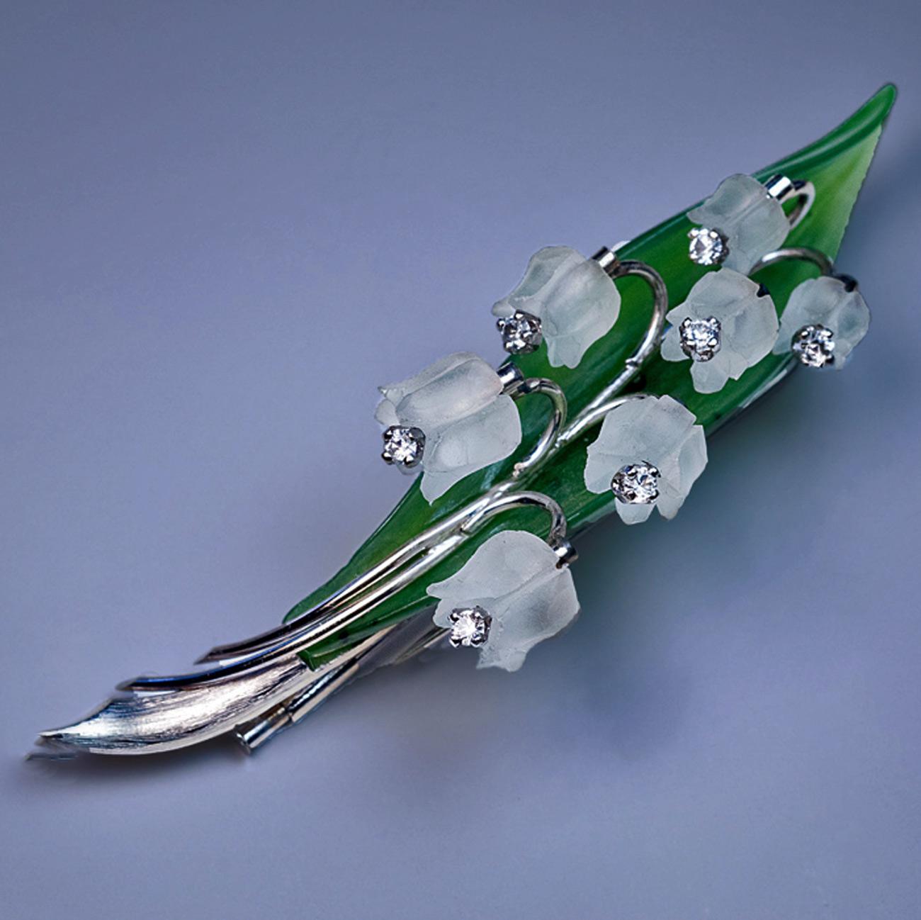 Retro Midcentury Lily of the Valley Nephrite Jade Rock Crystal Diamond Brooch