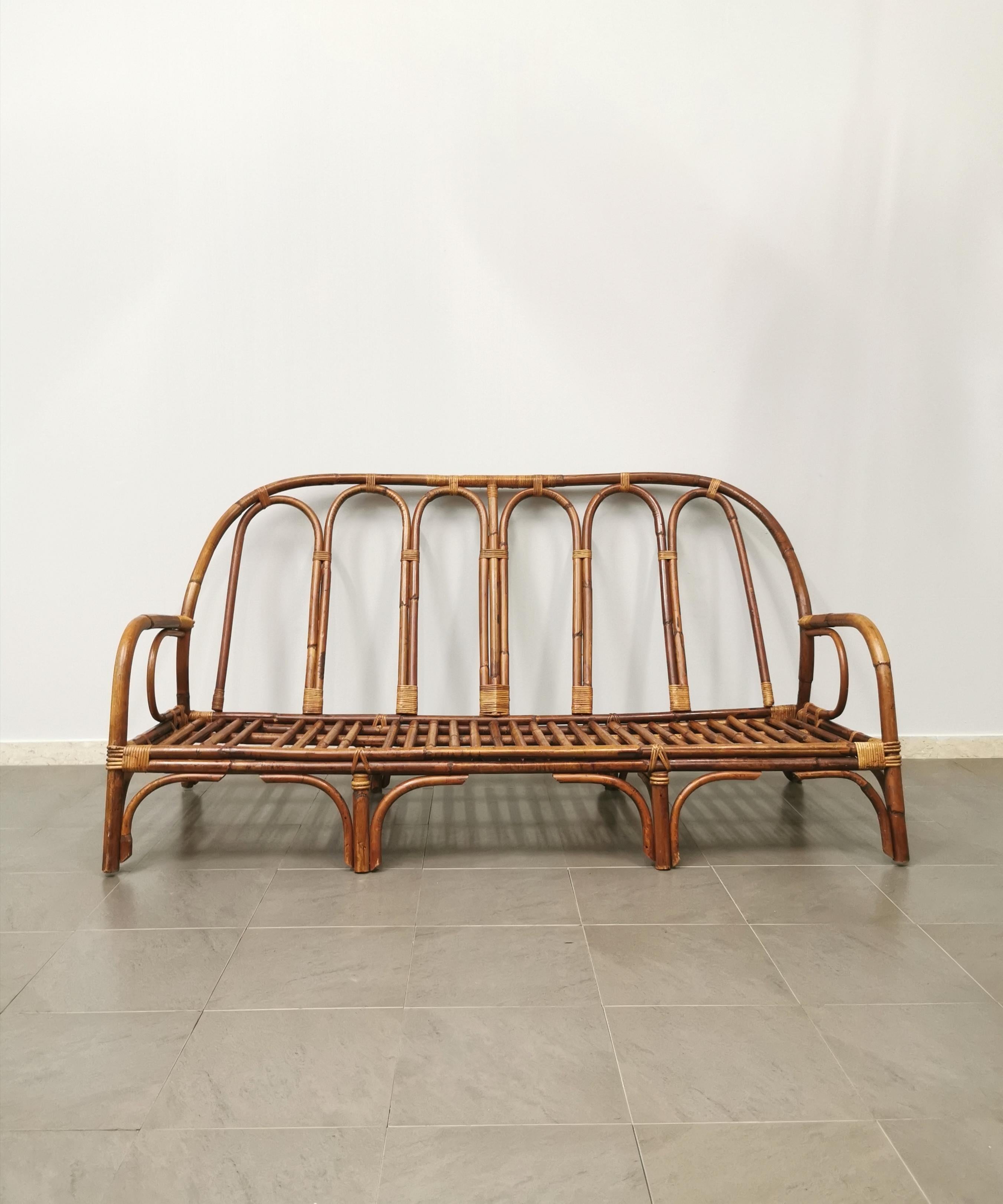 20th Century Midcentury Living Room Sofa Rattan Bamboo Large Curved Italian Design, 1970s