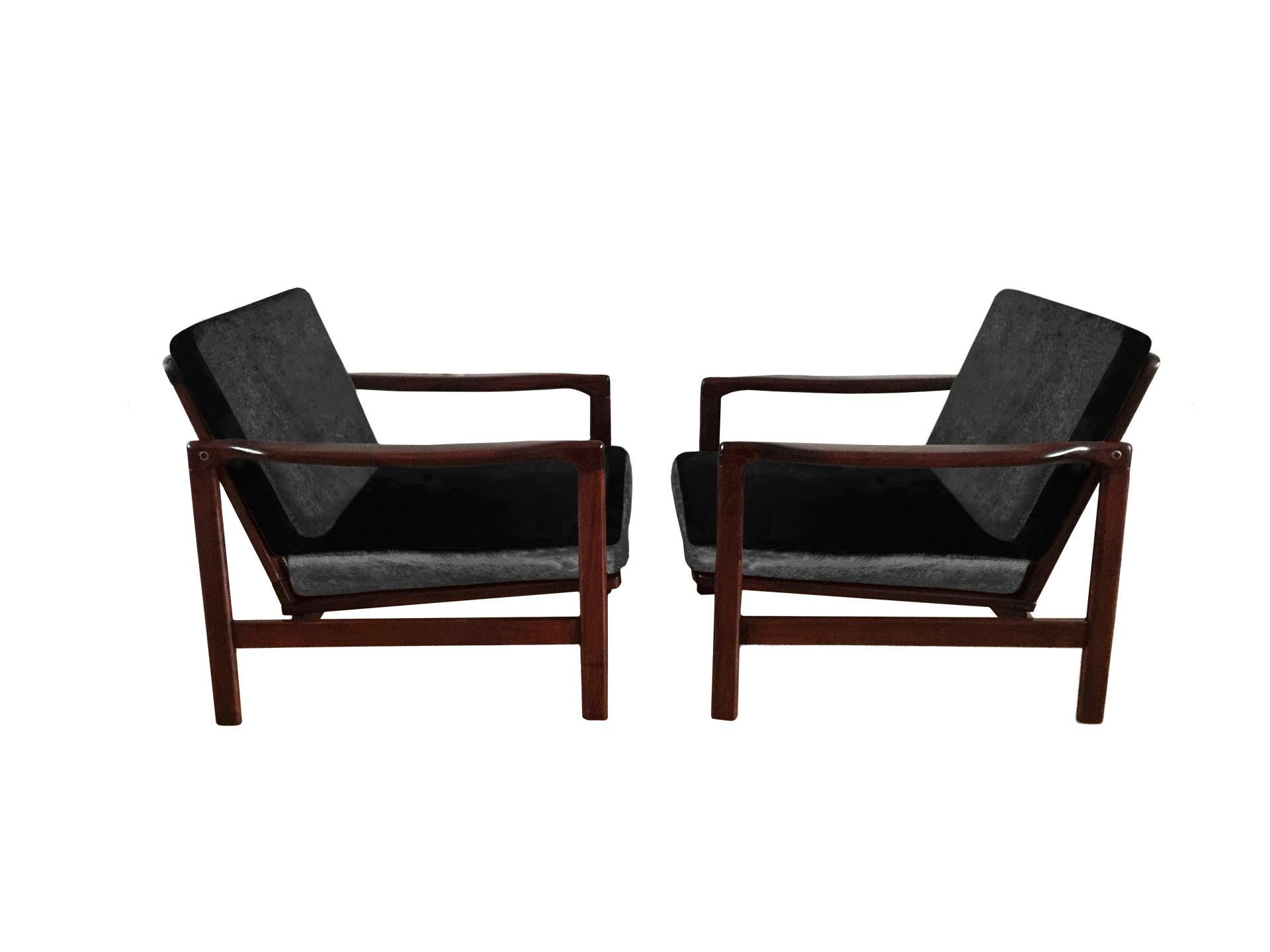 Midcentury Lounge Armchairs Set in Black Velvet, Zenon Bączyk, 1960s In Excellent Condition For Sale In Warsaw Wesola, PL