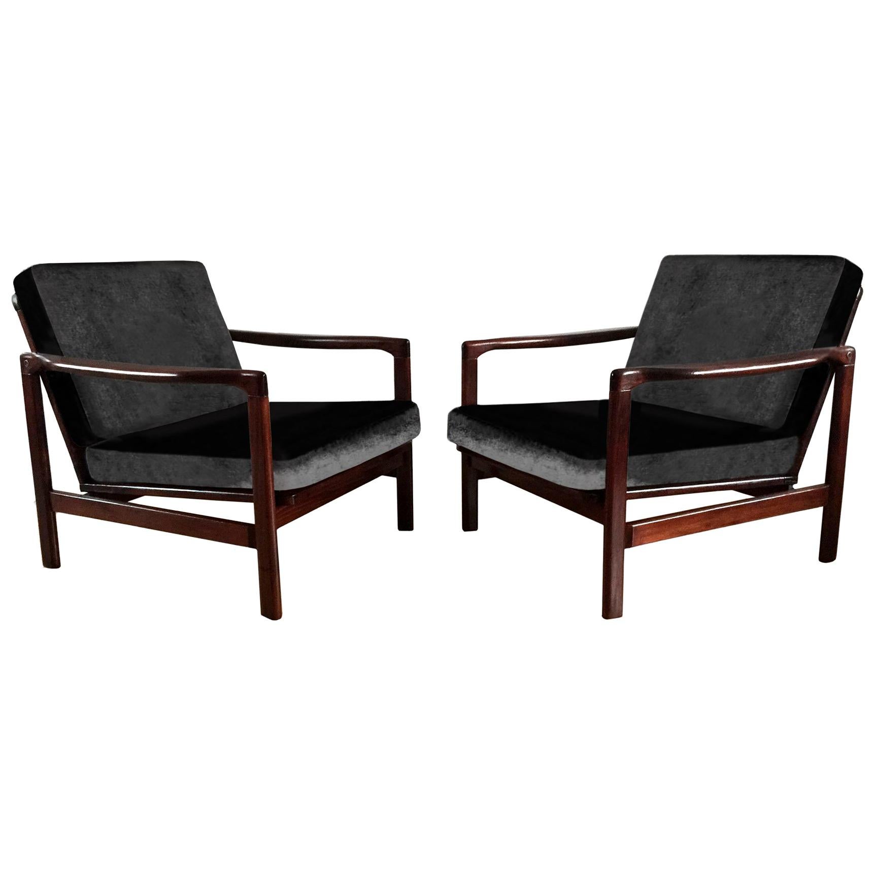 Midcentury Lounge Armchairs Set in Black Velvet, Zenon Bączyk, 1960s For Sale