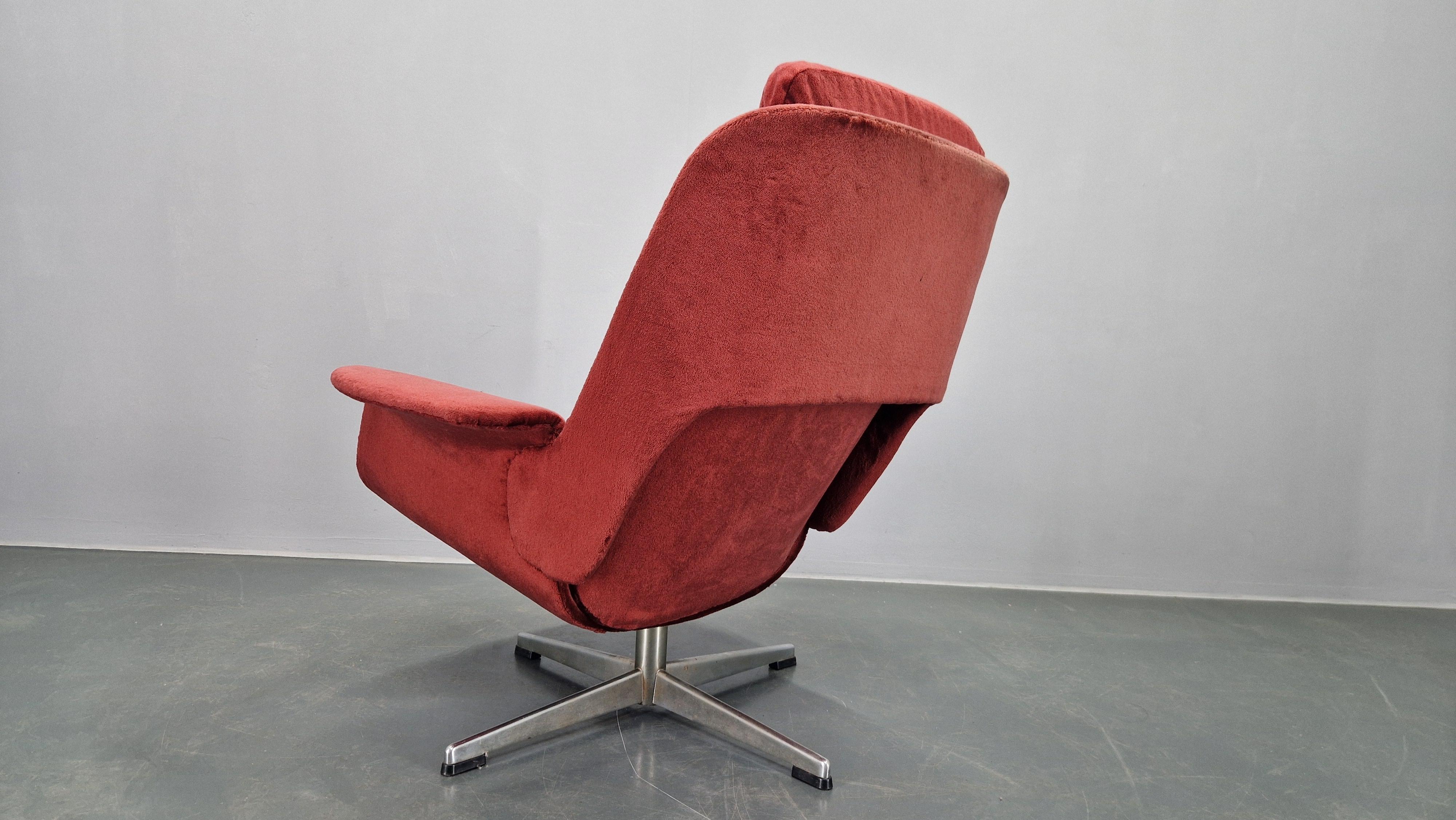 Midcentury Lounge Chair / Armchair Rondo, Olli Borg, Asko, Finland, 1960s. For Sale 6