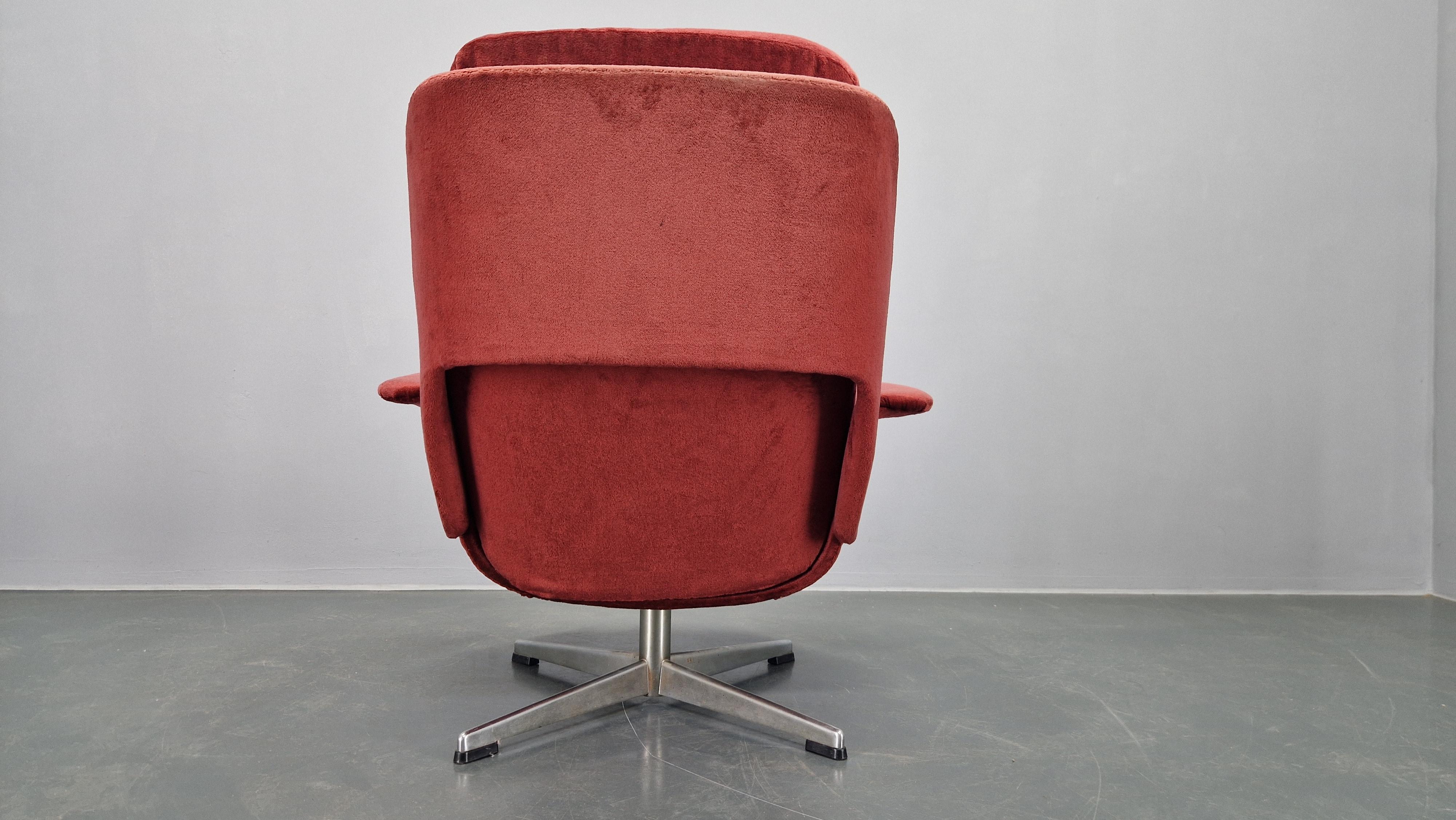 Midcentury Lounge Chair / Armchair Rondo, Olli Borg, Asko, Finland, 1960s. For Sale 2