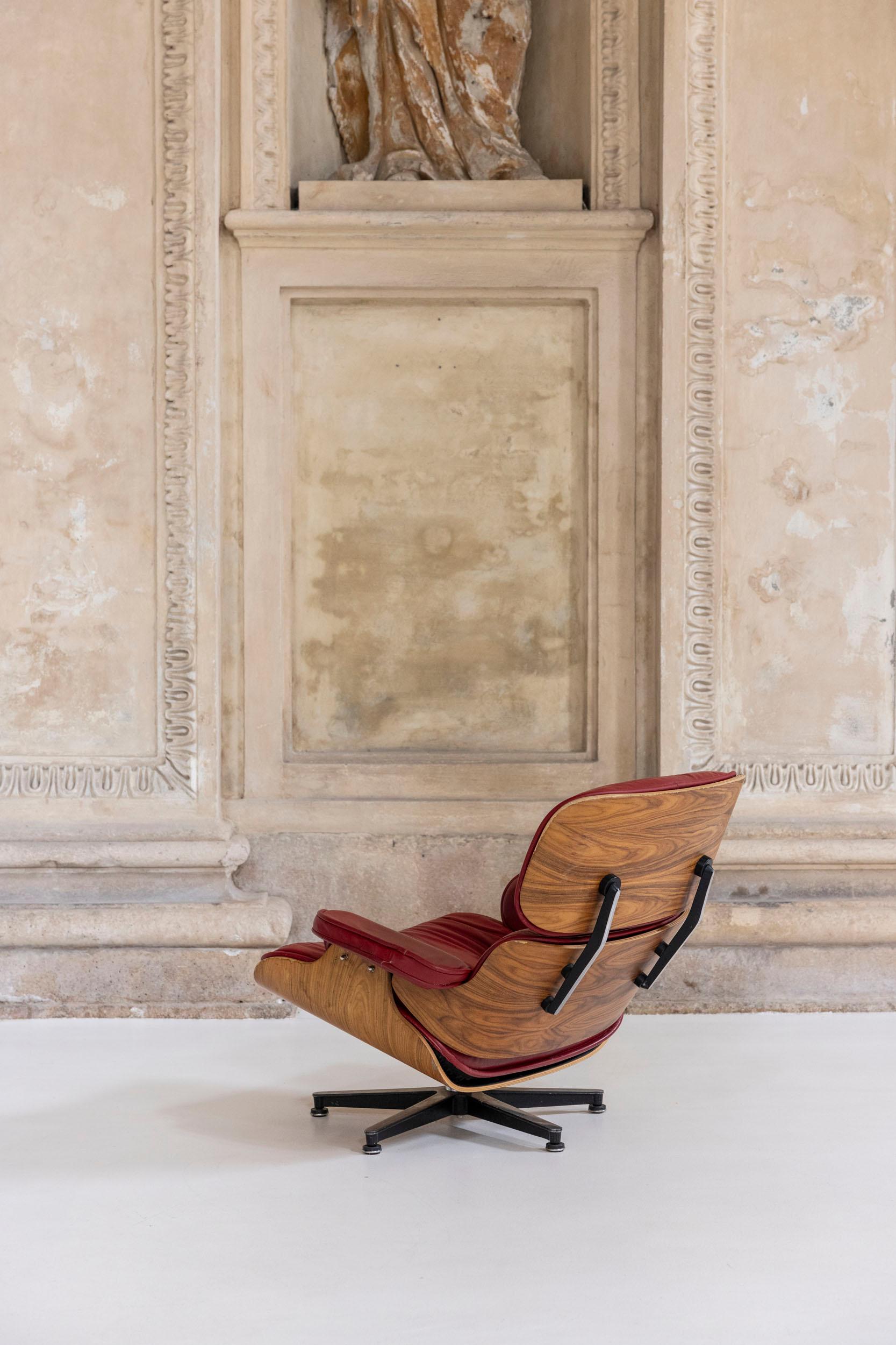 Pelle Sedia da salotto del Medioevo di Charles & Ray Eames, Italia 1970 in vendita