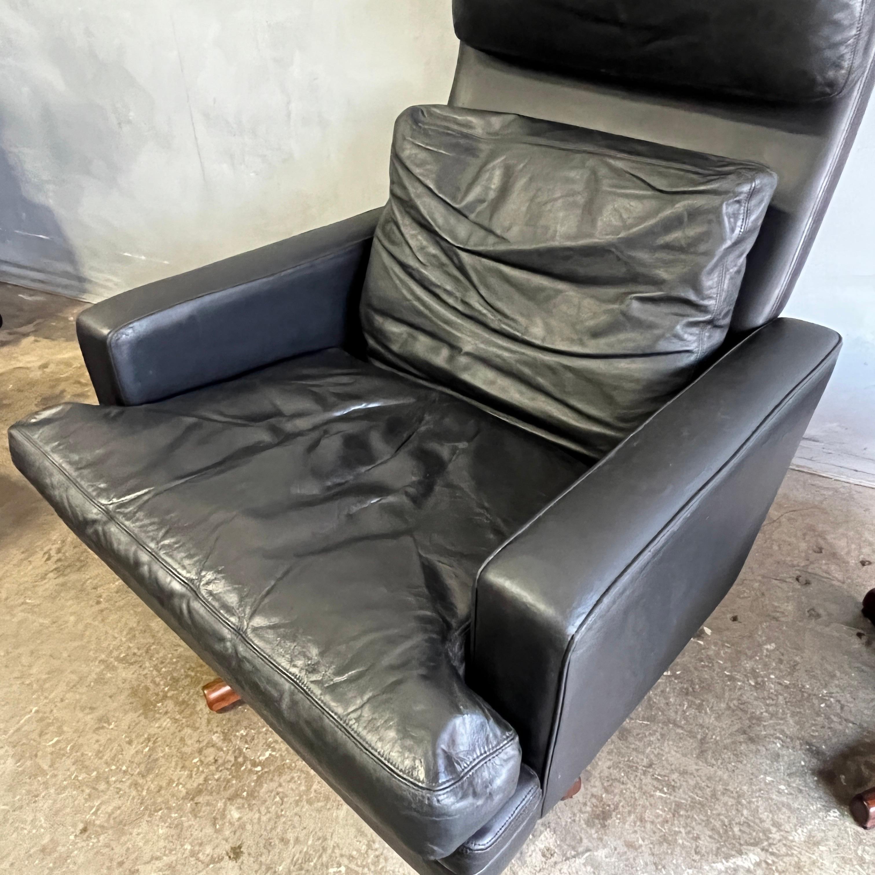 Midcentury Lounge Chair by Fredrik Kayser 4