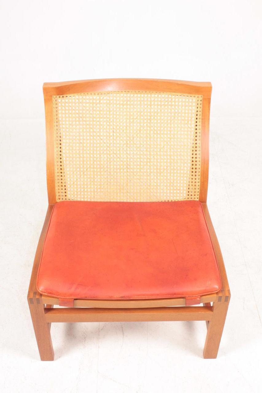 Midcentury Lounge Chair by in Beech and Patinated Leather, Danish In Good Condition In Lejre, DK