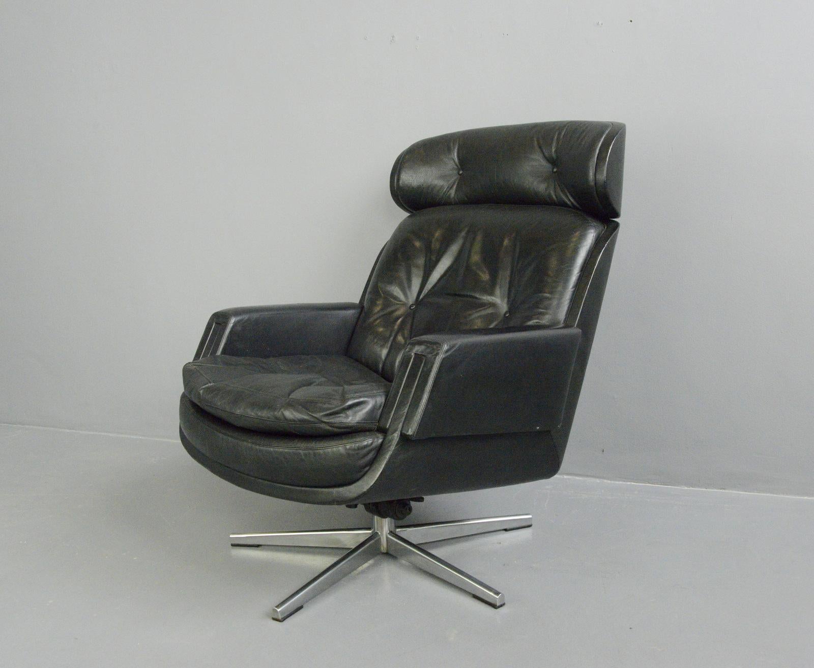 Midcentury Lounge Chair by Kurt Hvitsjö for Isku, circa 1960s In Good Condition In Gloucester, GB