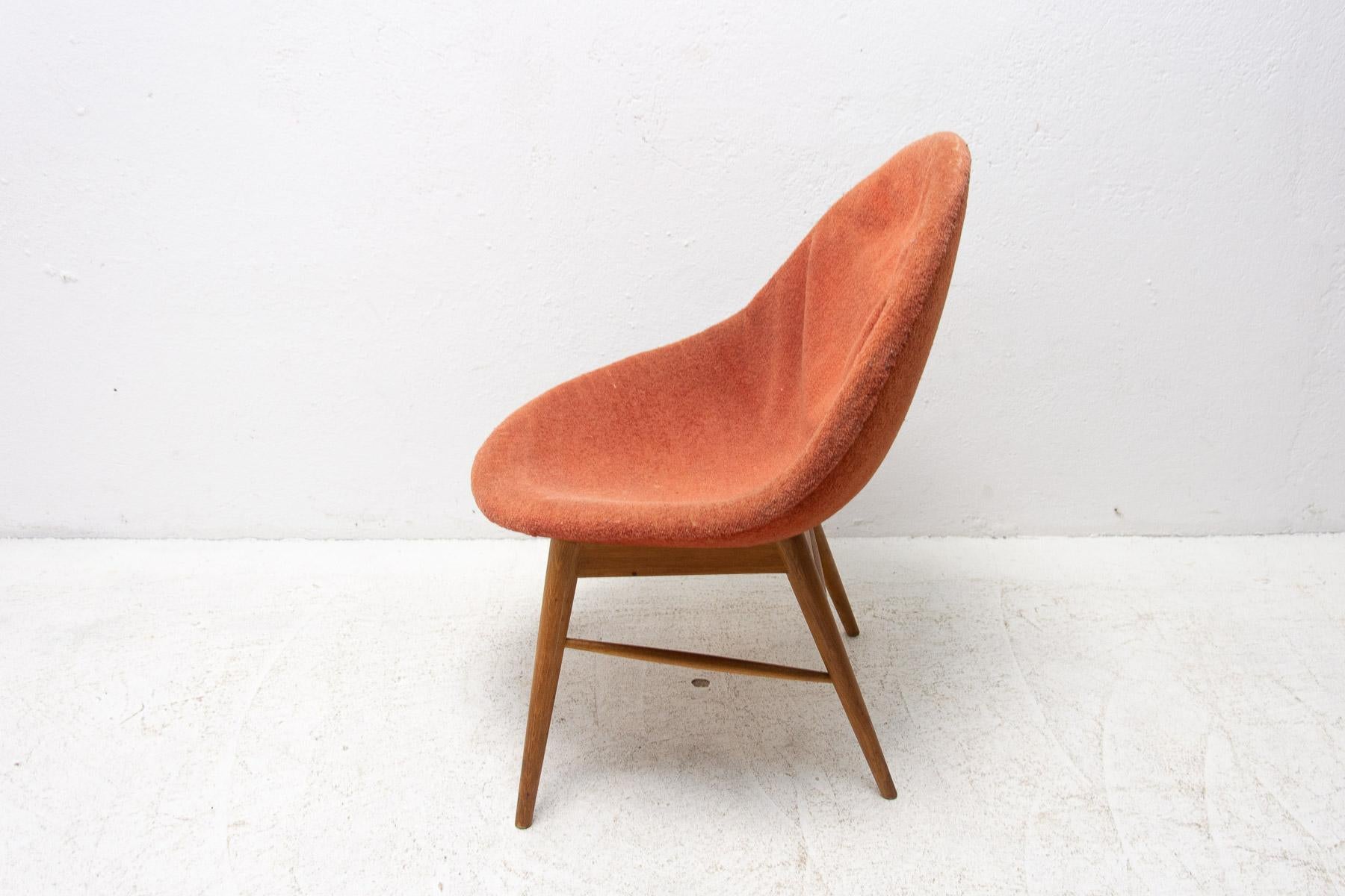 XX secolo Sedia da salotto di metà secolo di Miroslav Navratil, Cecoslovacchia, anni '60 in vendita